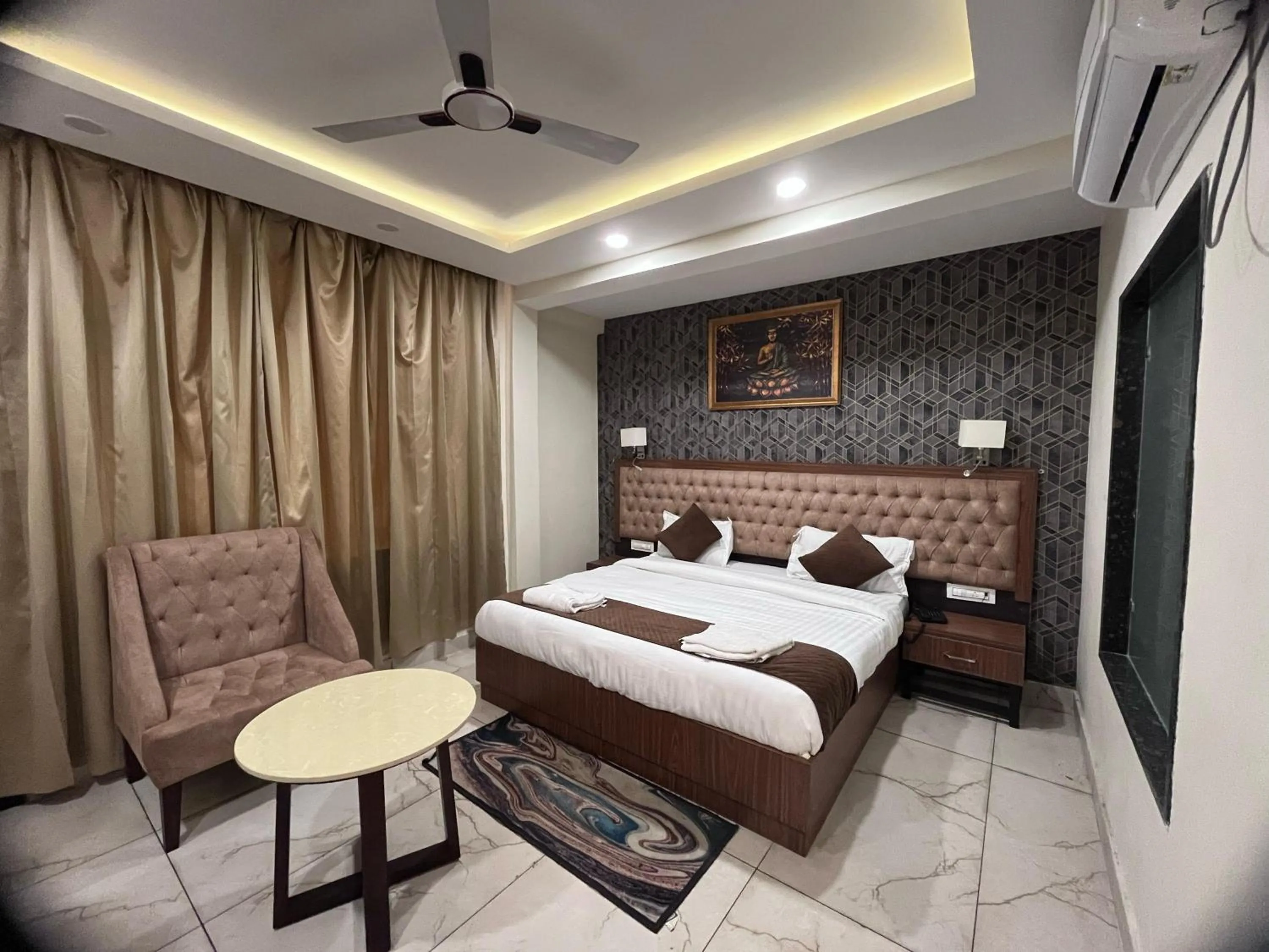 Bedroom, Bed in Hotel Pawan Regency- Best Mountain View Hotel In McLeodganj