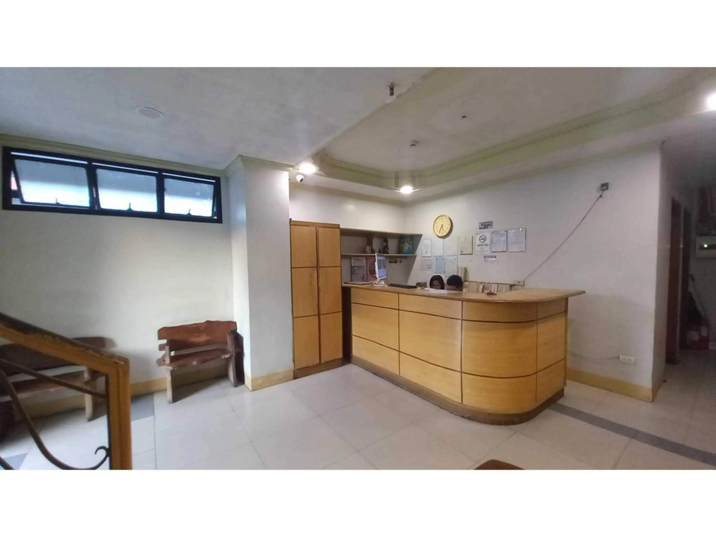 Lobby or reception in OYO 1066 Dorotello Apartelle