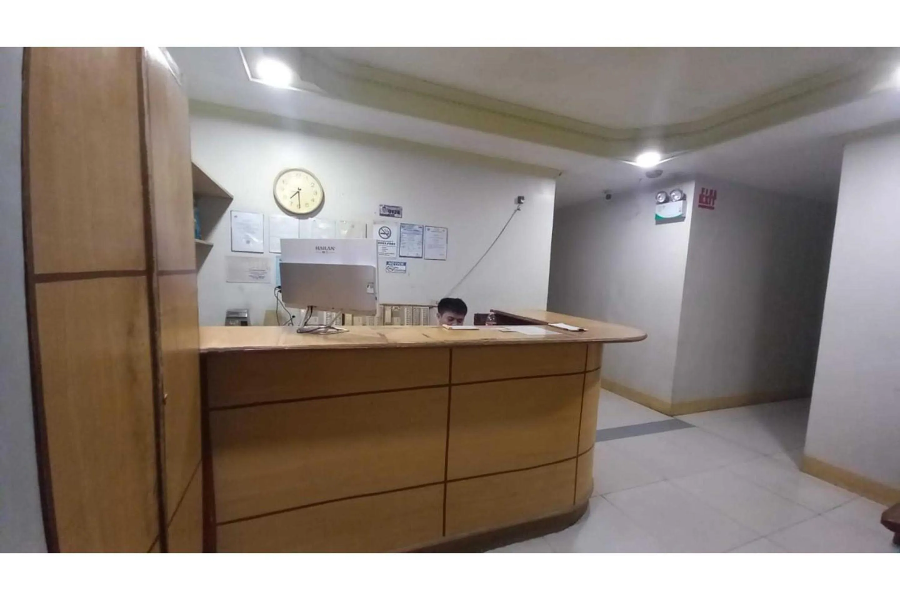 Lobby or reception in OYO 1066 Dorotello Apartelle