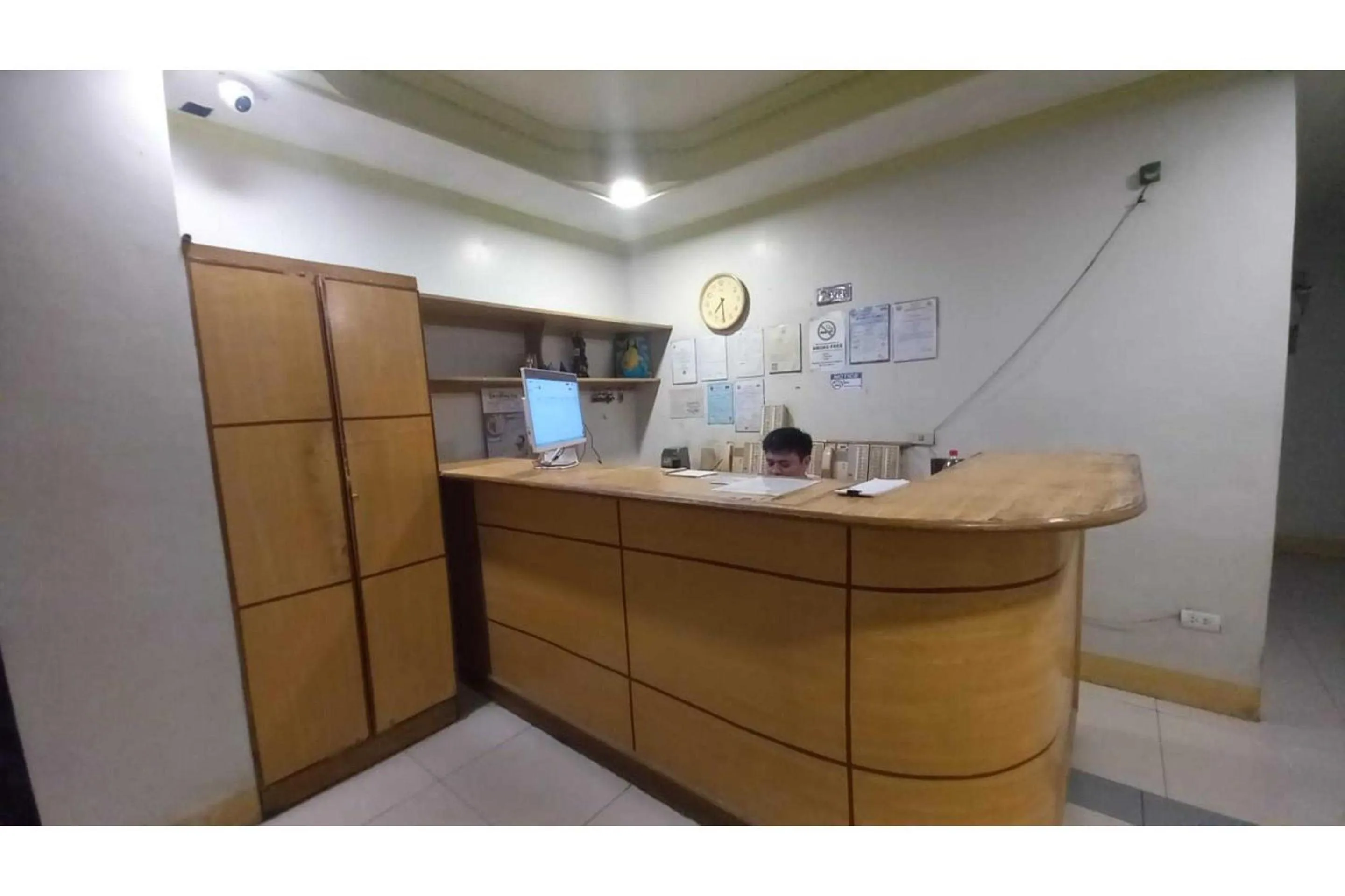 Lobby or reception in OYO 1066 Dorotello Apartelle