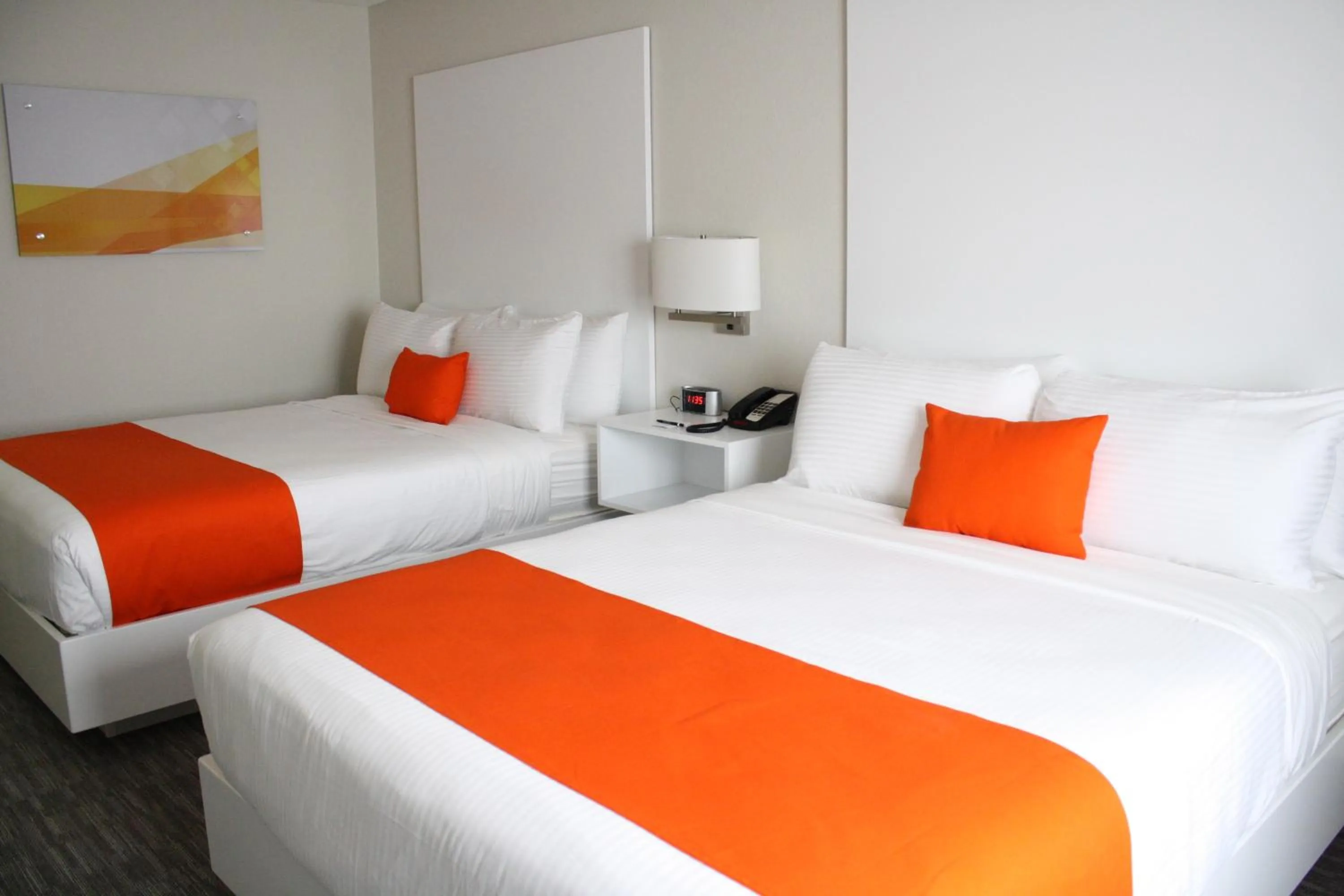 Bed in Schoenbrunn Inn