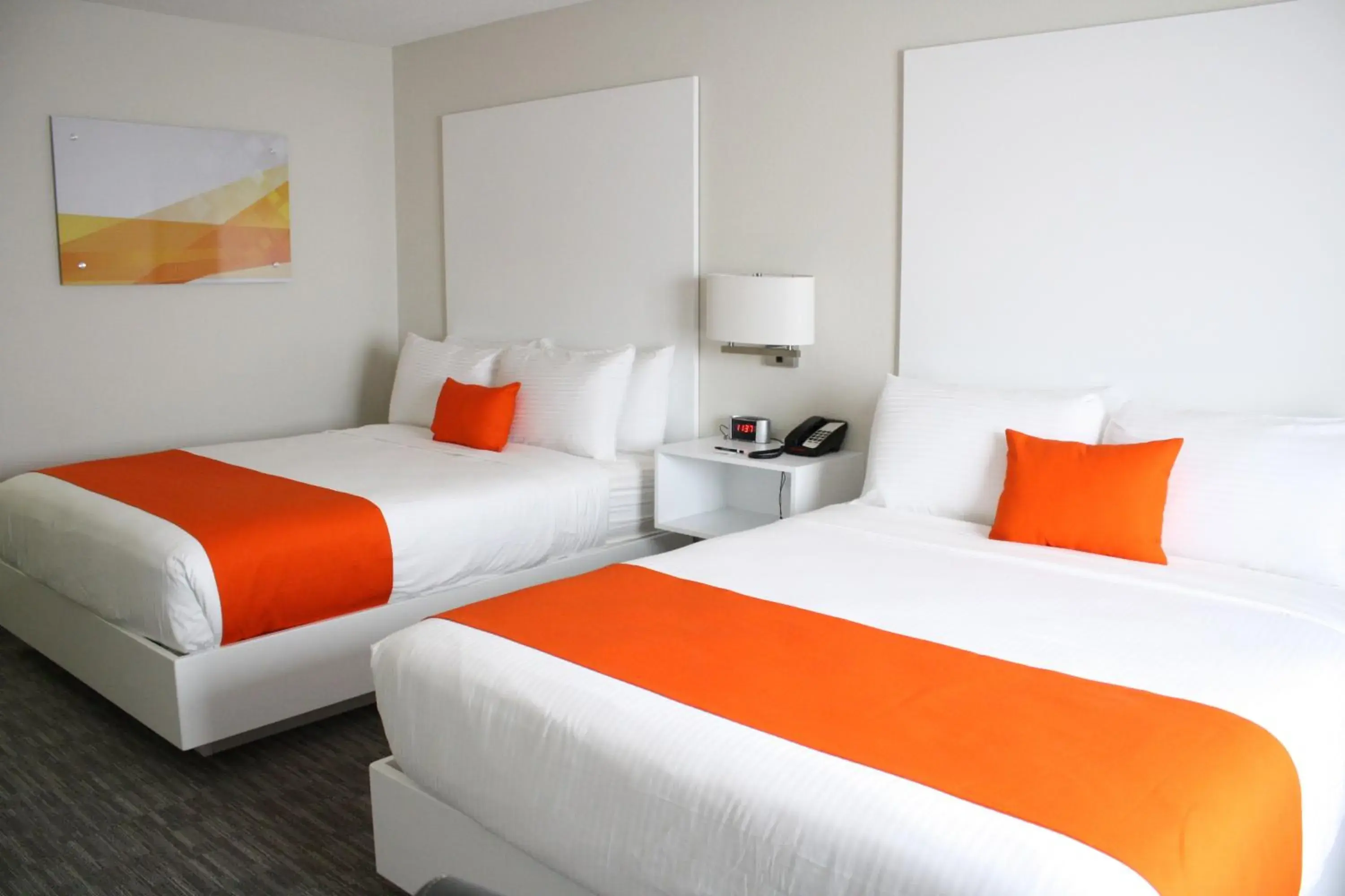 Bedroom, Bed in Schoenbrunn Inn Bedroom, Bed in Schoenbrunn Inn