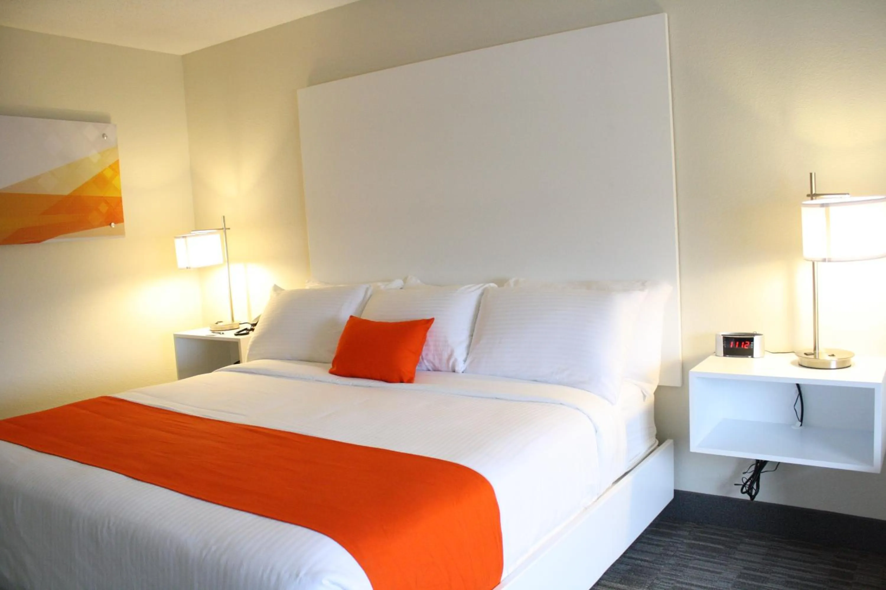 Bed in Schoenbrunn Inn