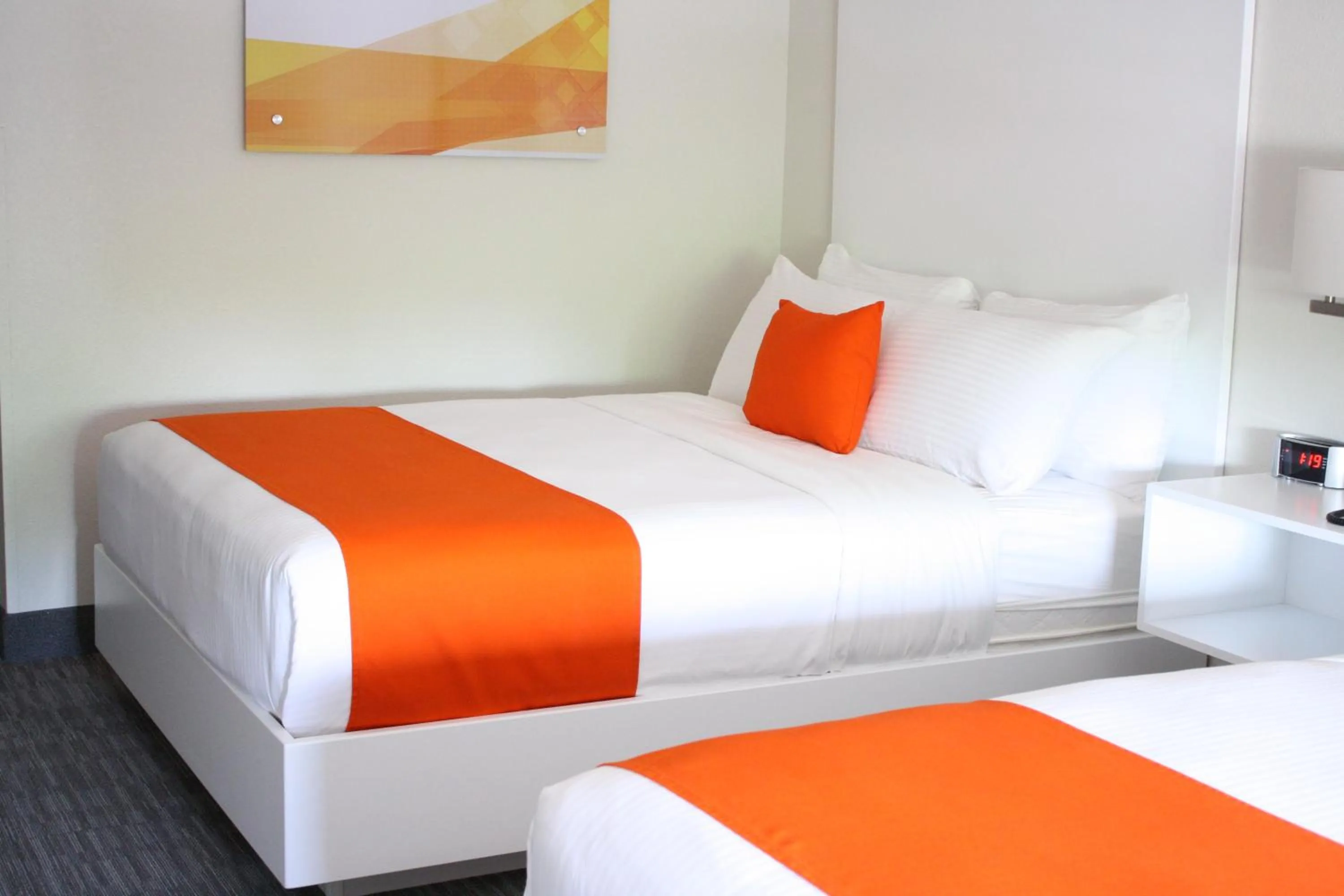 Bed in Schoenbrunn Inn