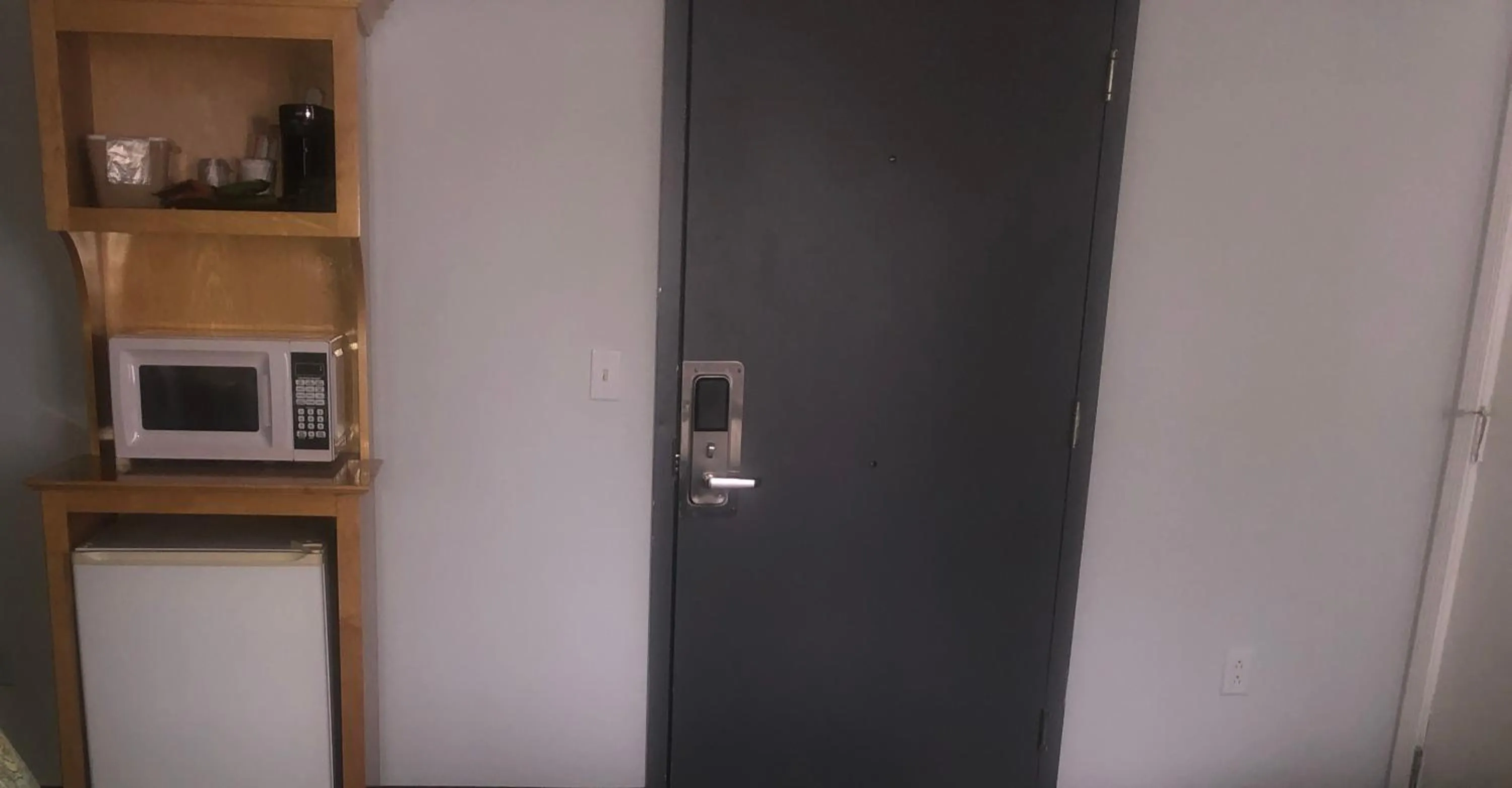 Coffee/tea facilities in The Atlantic House