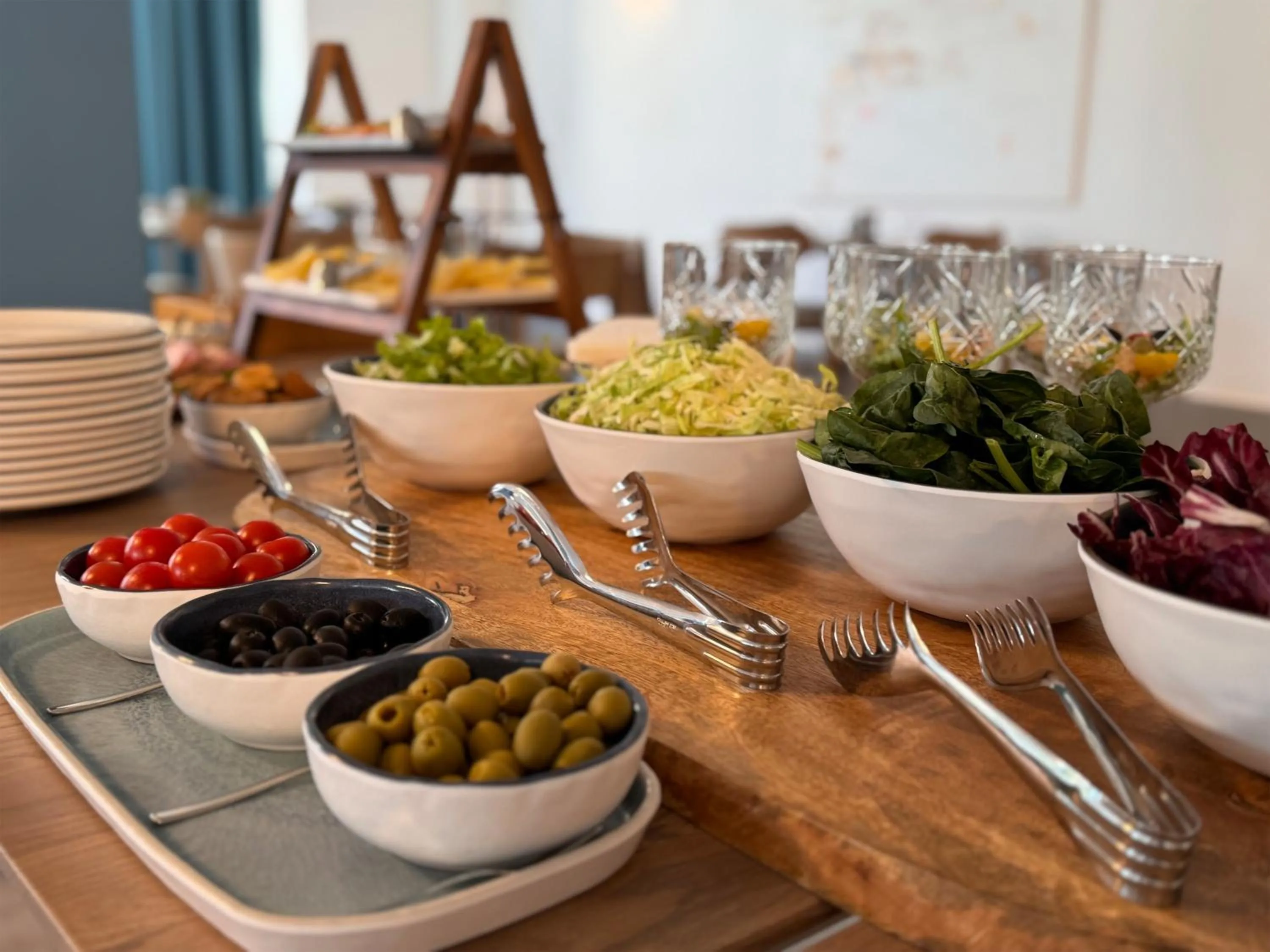 Restaurant/places to eat in SeeSea Hotel