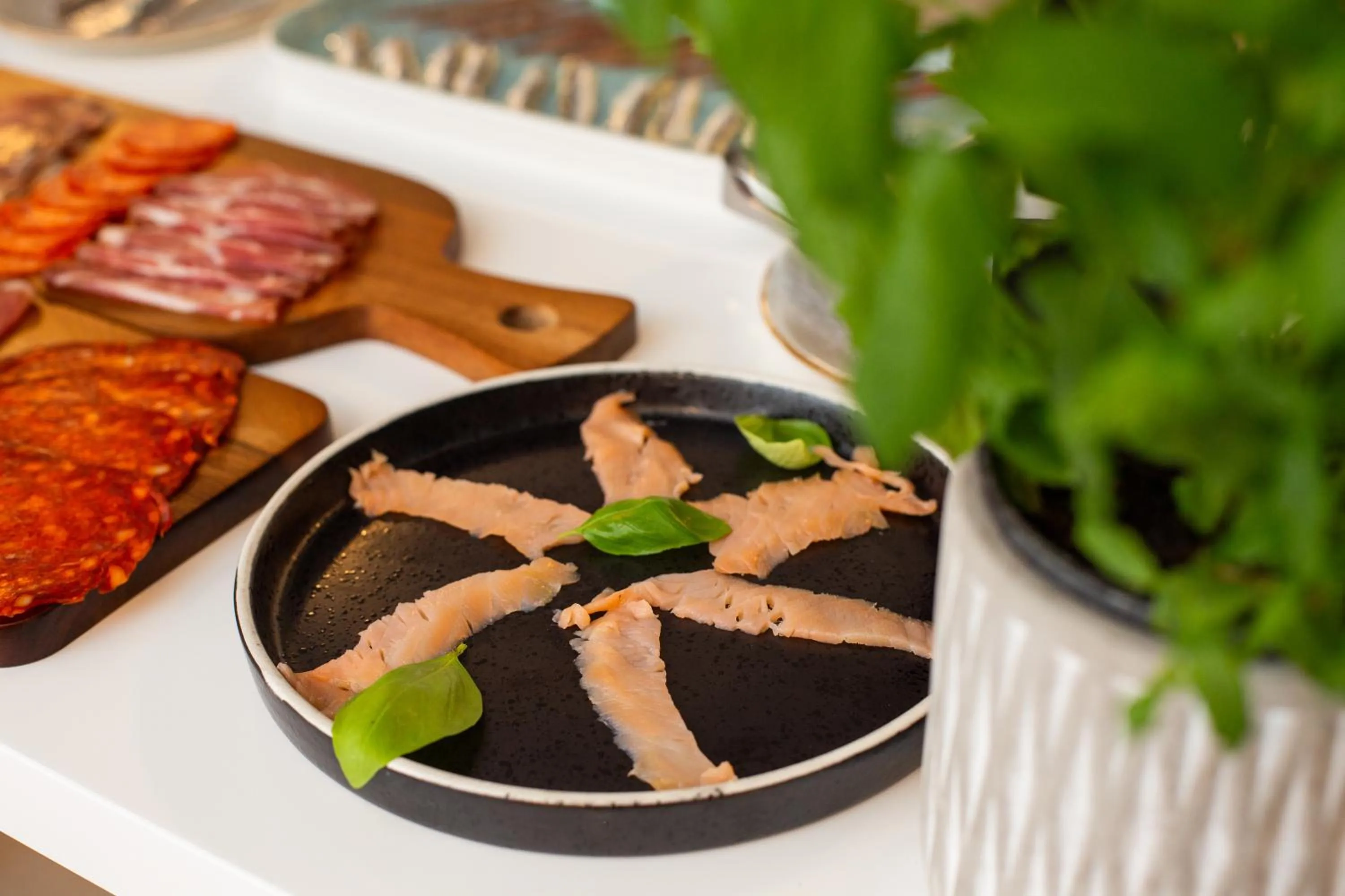 Restaurant/places to eat in SeeSea Hotel