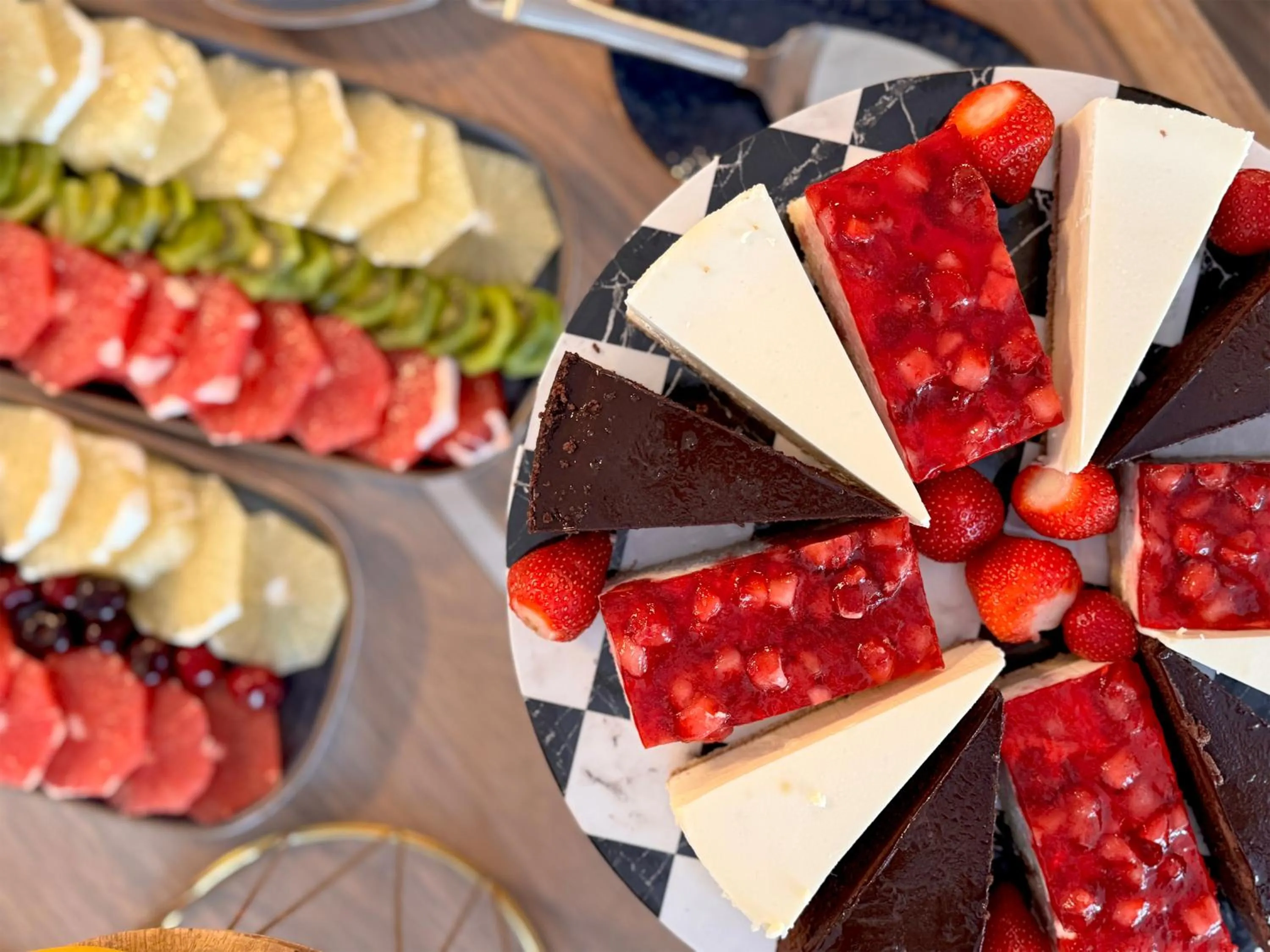 Restaurant/places to eat in SeeSea Hotel