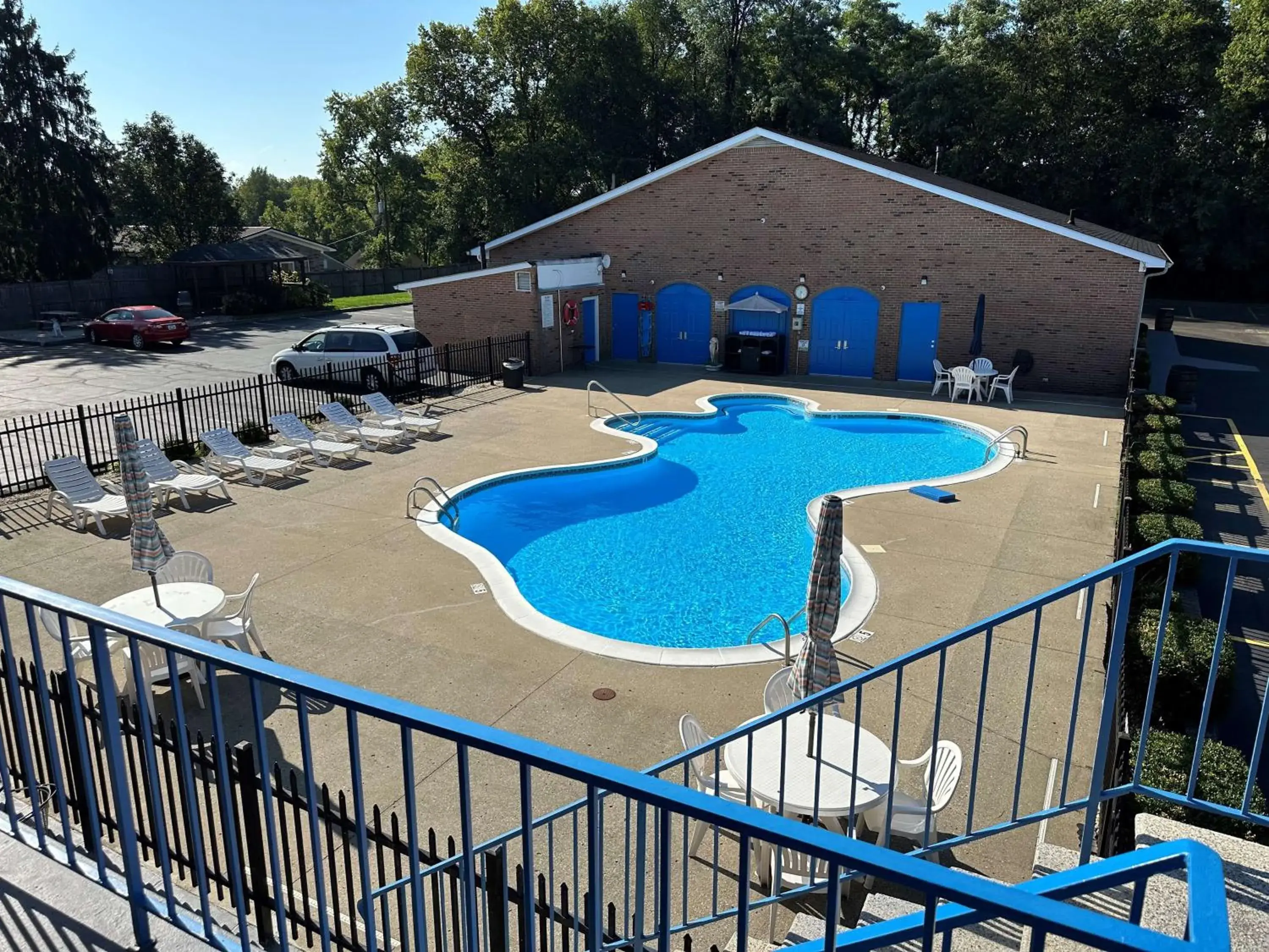 Pool view in SureStay Hotel by Best Western Bardstown General Nelson Pool view in SureStay Hotel by Best Western Bardstown General Nelson