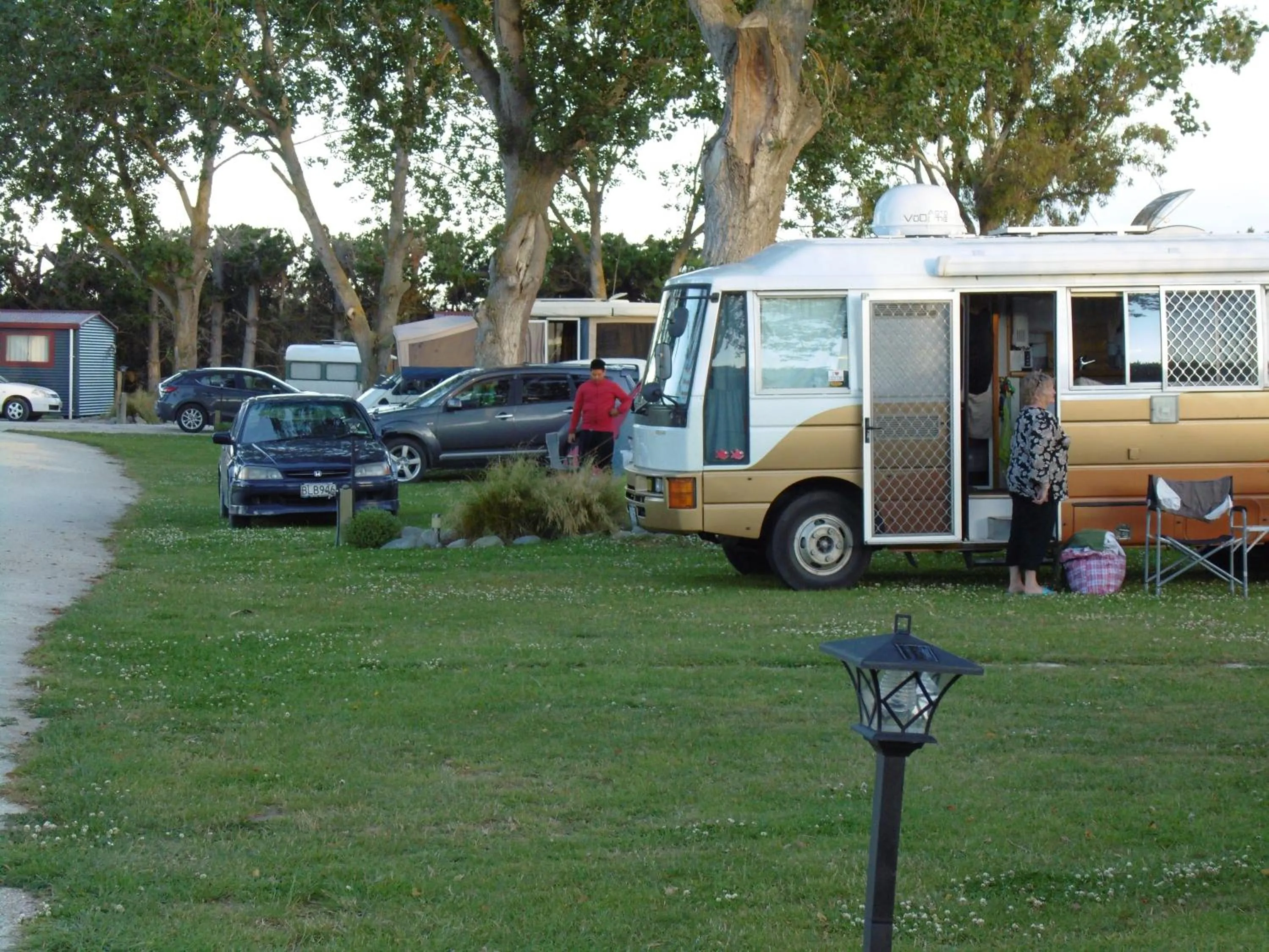 Guests in Glenavys Waitaki River Motor Camp