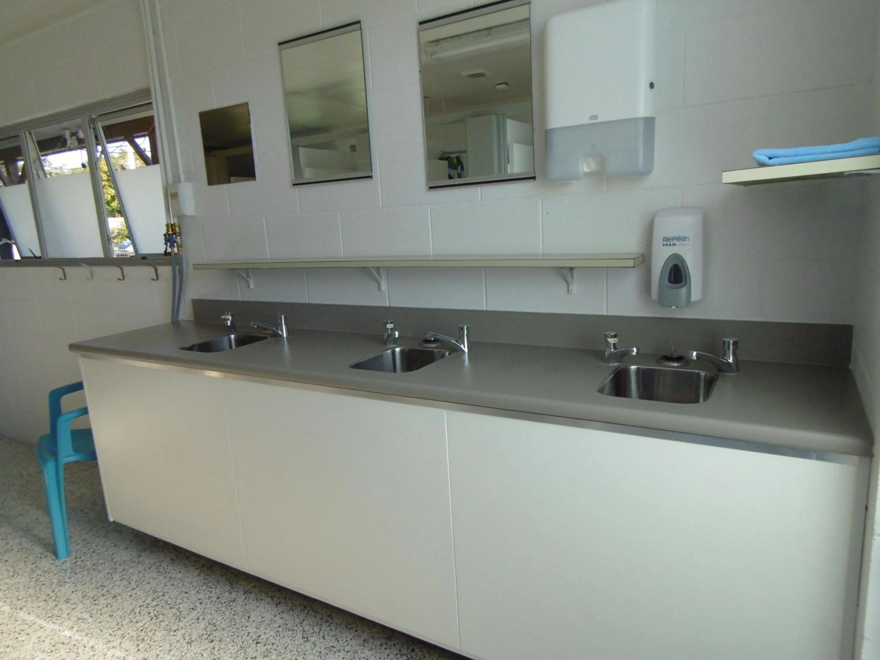 Area and facilities in Glenavys Waitaki River Motor Camp