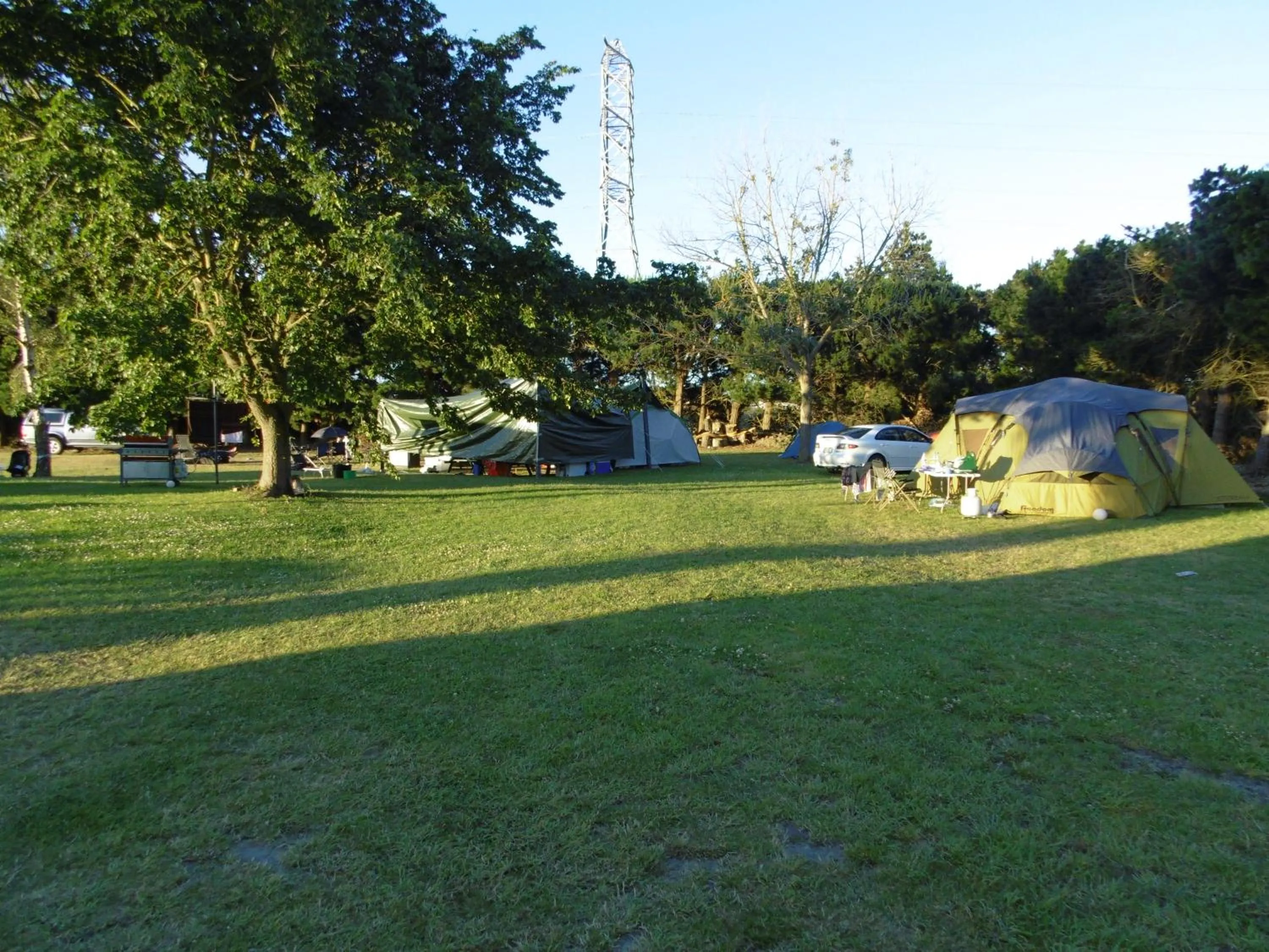 Guests in Glenavys Waitaki River Motor Camp