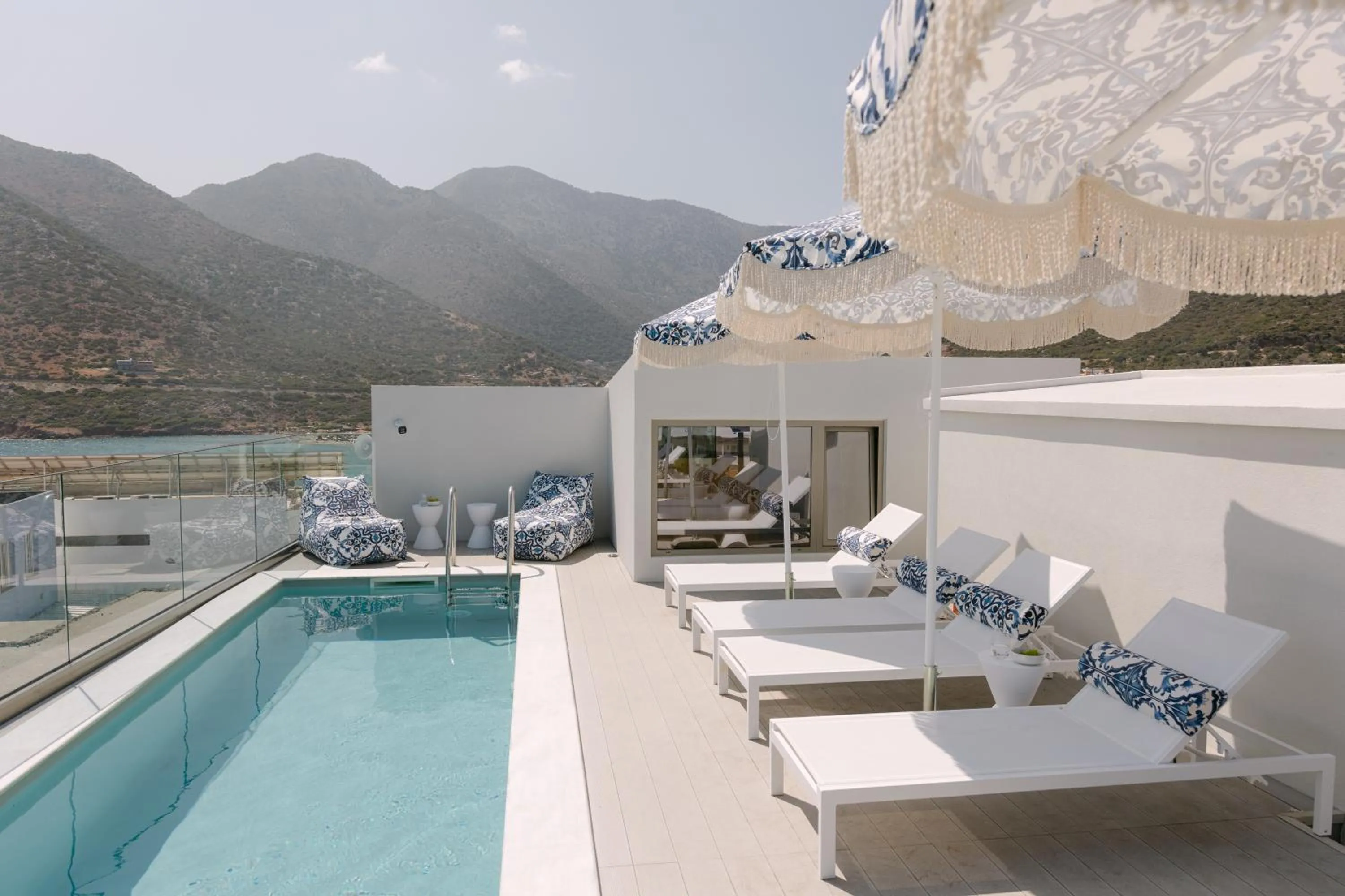 Pool view in Golden Luxury Suites