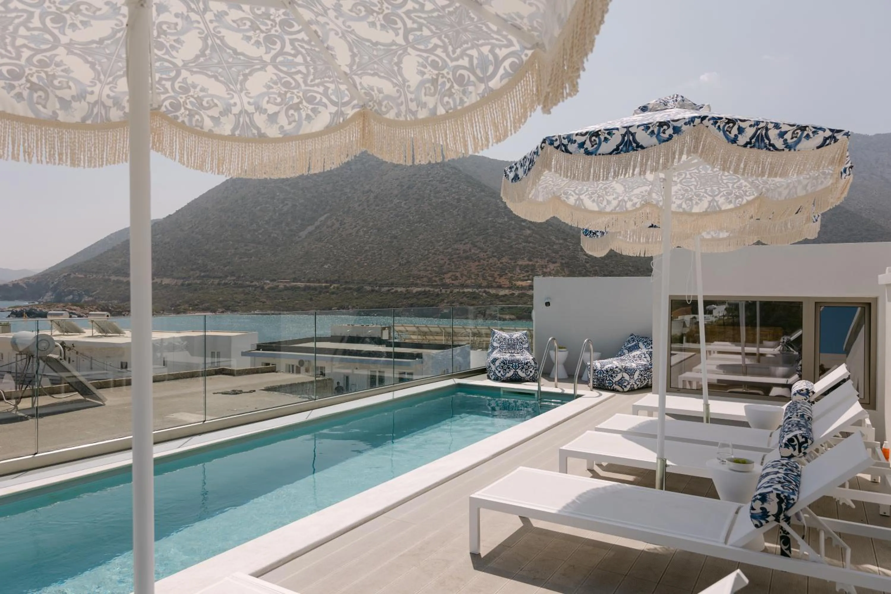 Swimming pool in Golden Luxury Suites