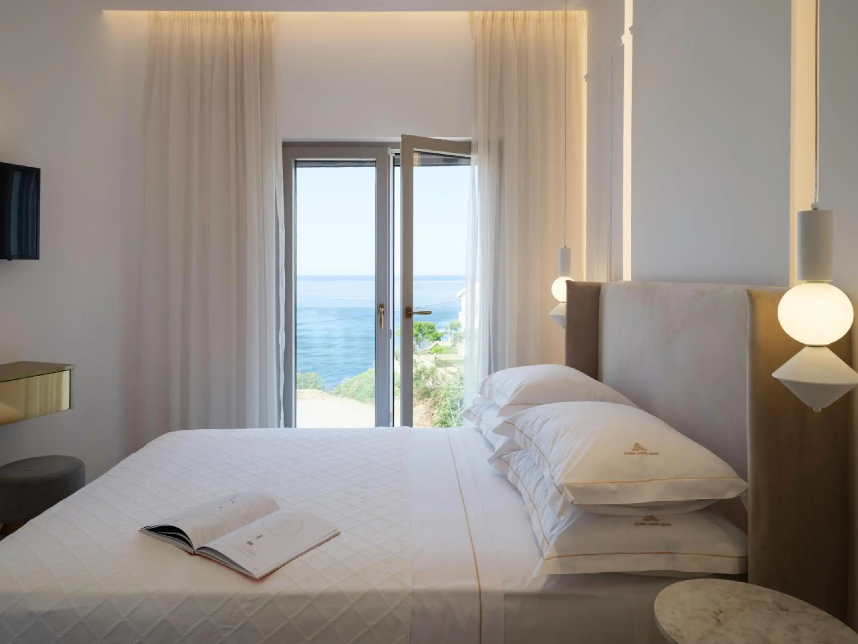 One Bedroom Suite with Sea View in Golden Luxury Suites One Bedroom Suite with Sea View in Golden Luxury Suites