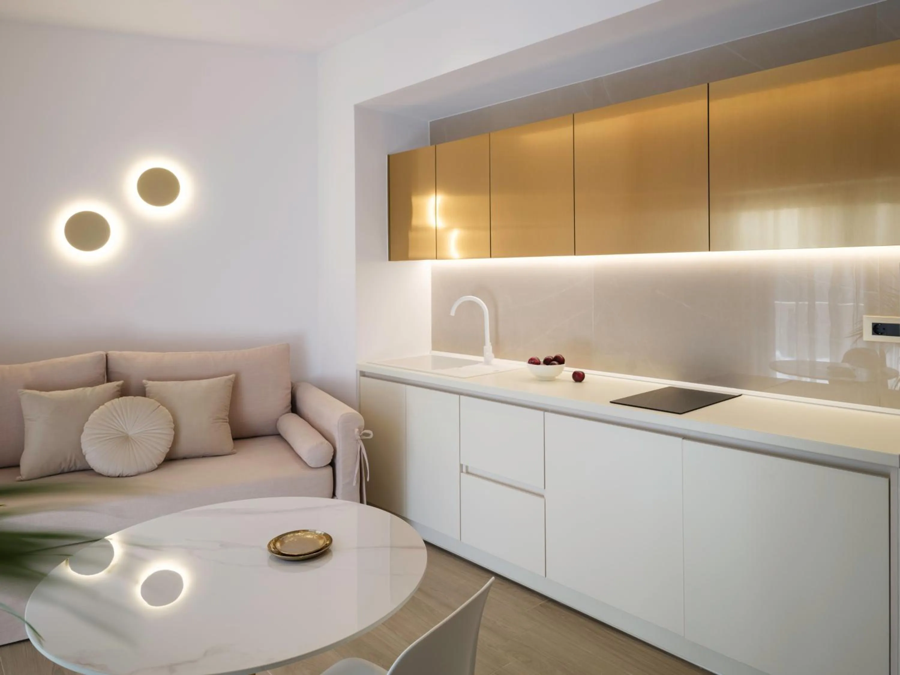 Living room in Golden Luxury Suites