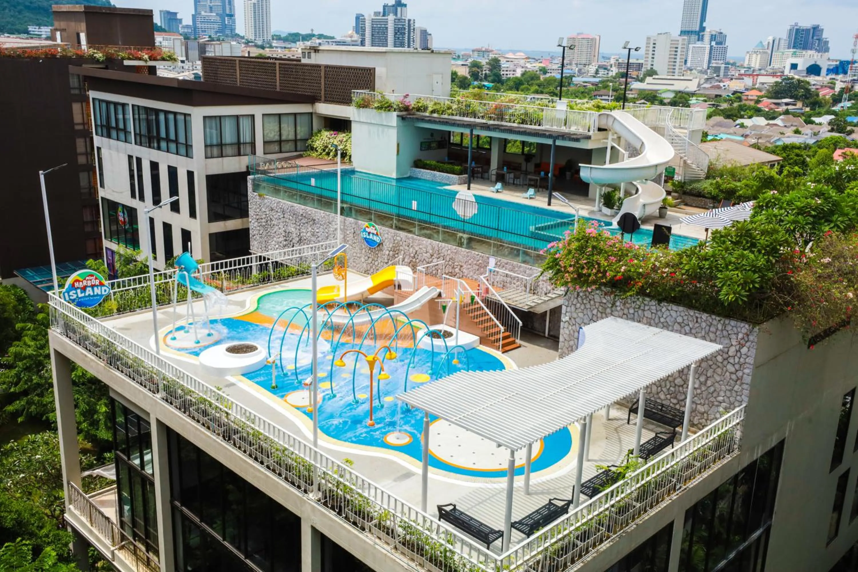 Property building in Balcony Courtyard Sriracha Hotel & Serviced Apartments