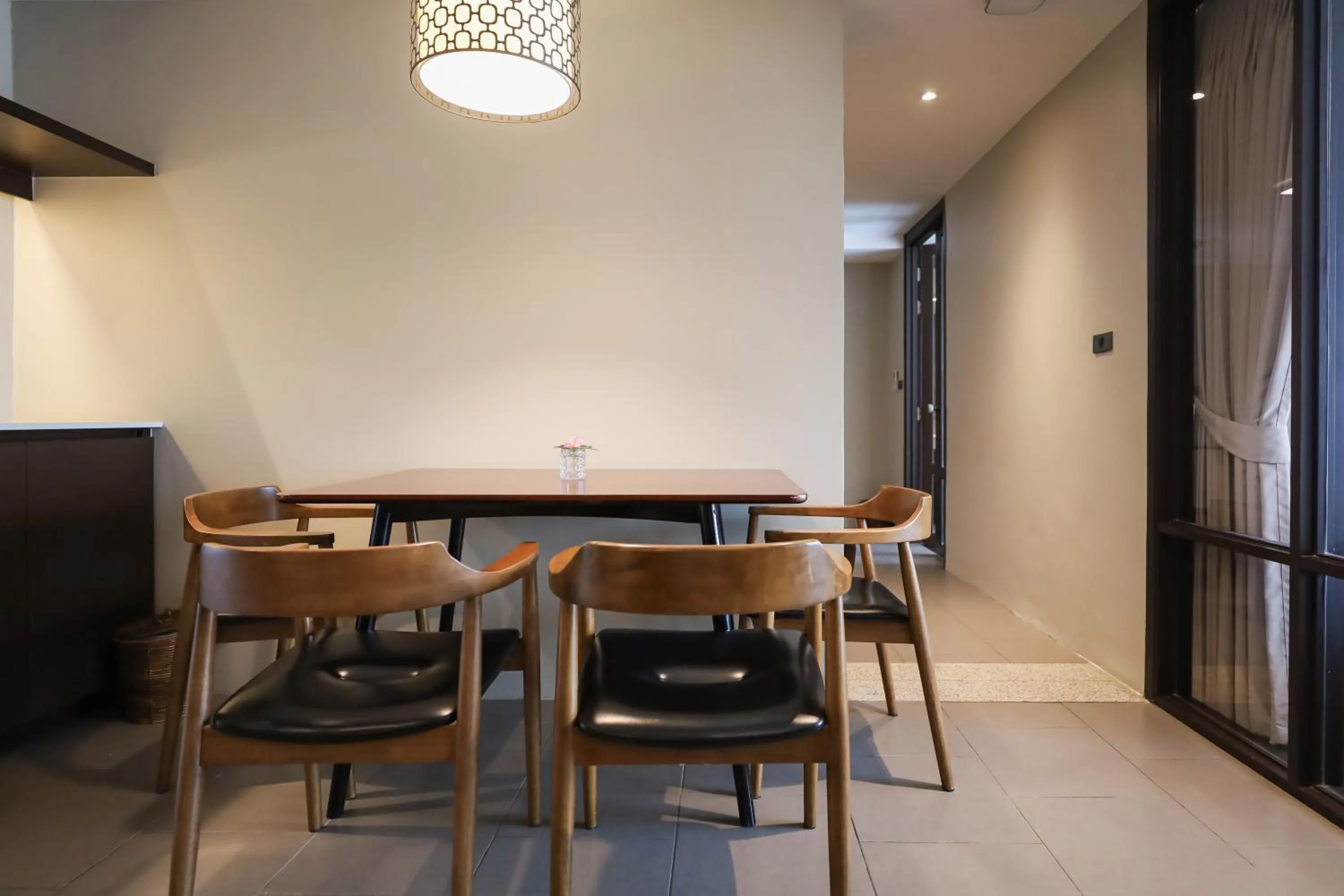 Dining area in Balcony Courtyard Sriracha Hotel & Serviced Apartments