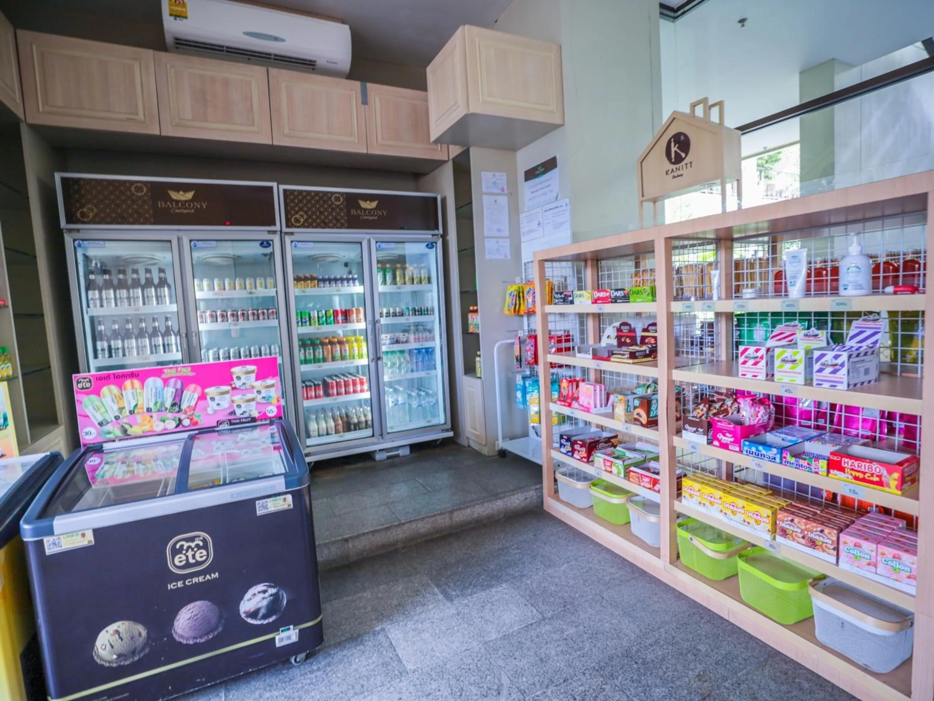 Supermarket/grocery shop in Balcony Courtyard Sriracha Hotel & Serviced Apartments
