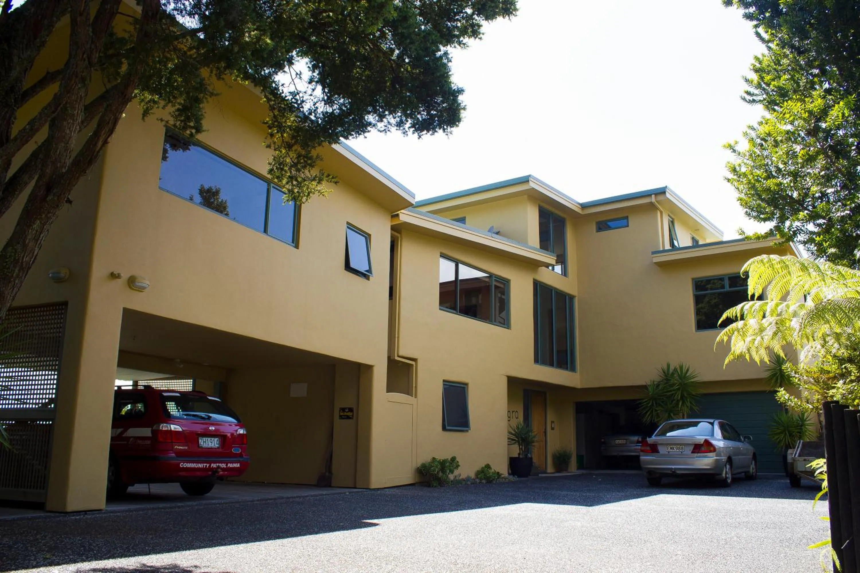 Facade/entrance in Allegra House