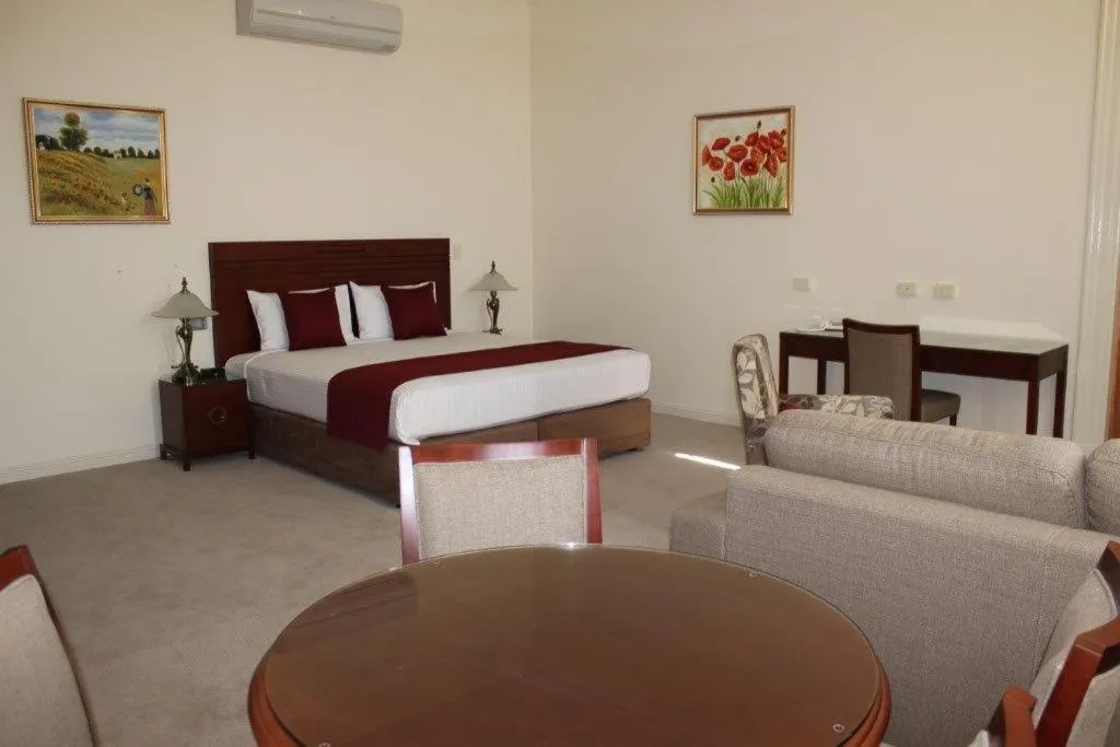 Bed in Quality Hotel Regent Rockhampton