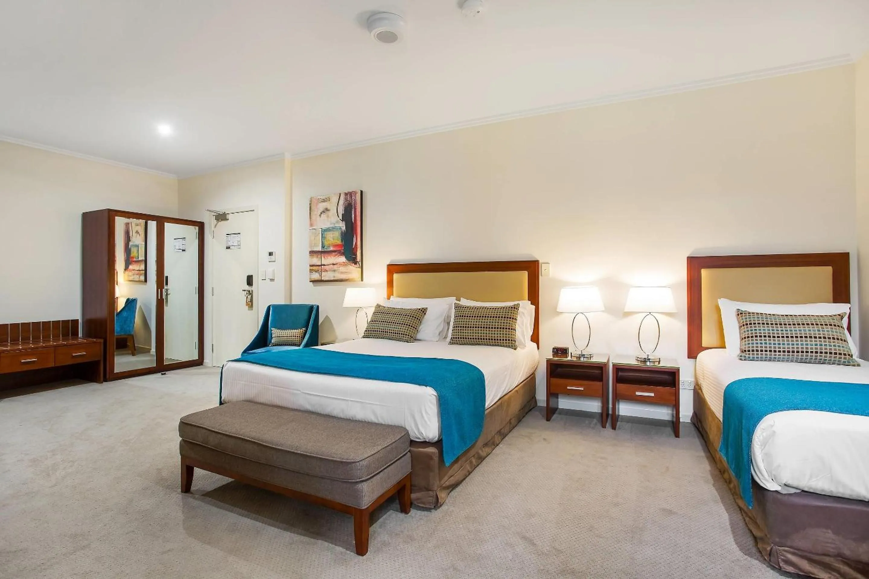 Bedroom, Bed in Quality Hotel Regent Rockhampton