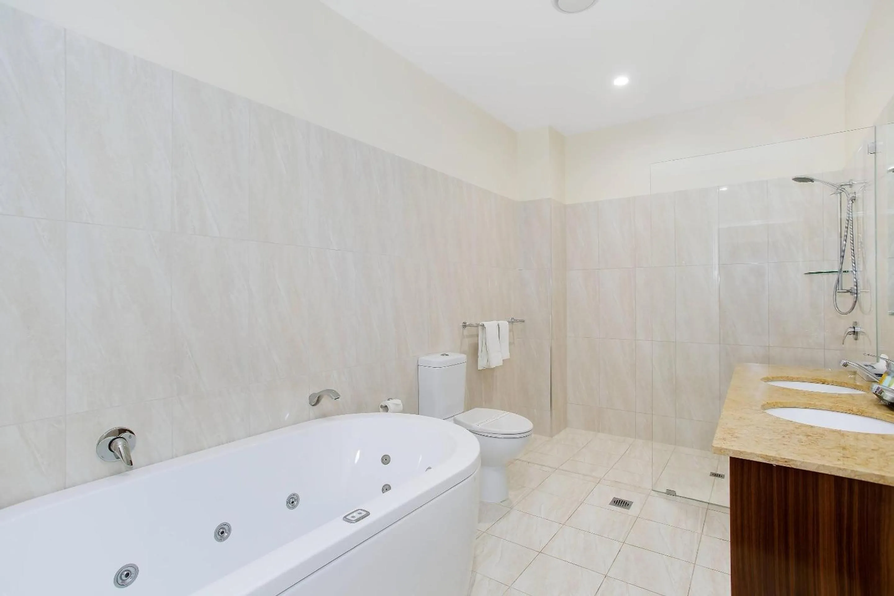 Bedroom in Quality Hotel Regent Rockhampton