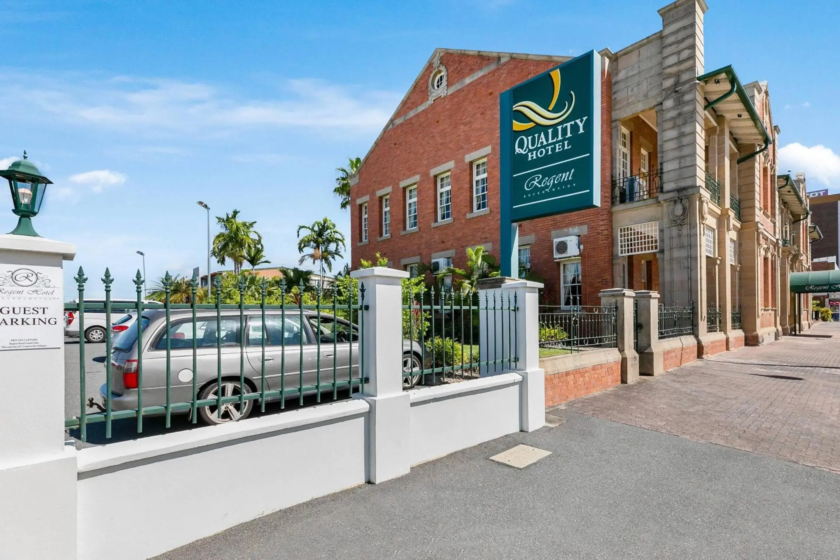 Property building in Quality Hotel Regent Rockhampton Property building in Quality Hotel Regent Rockhampton
