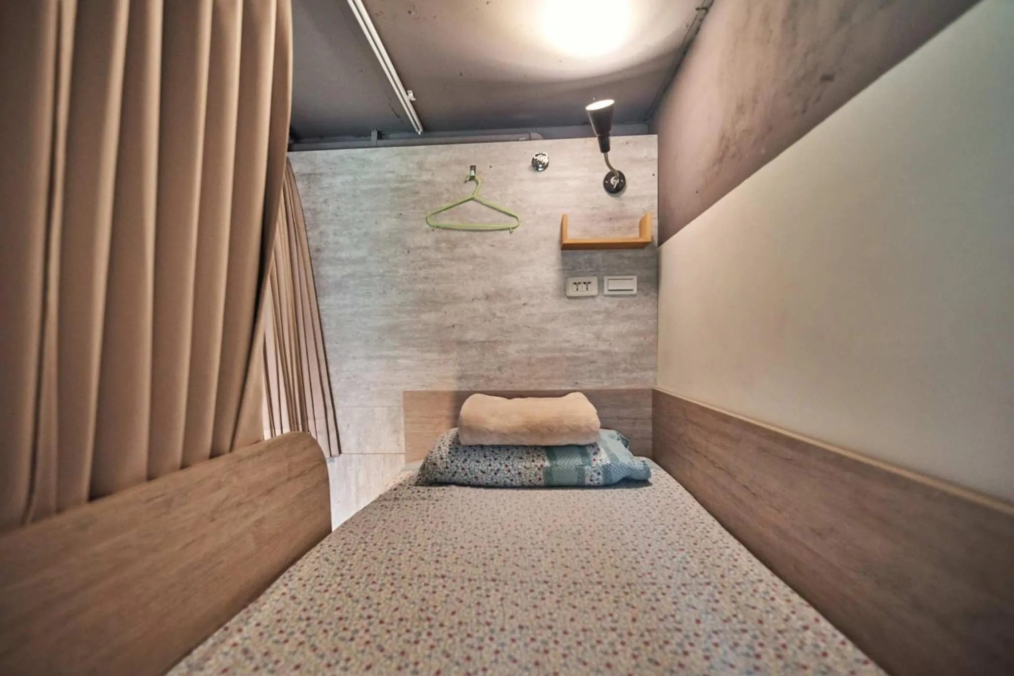 bunk bed, Bed in Formosa 101