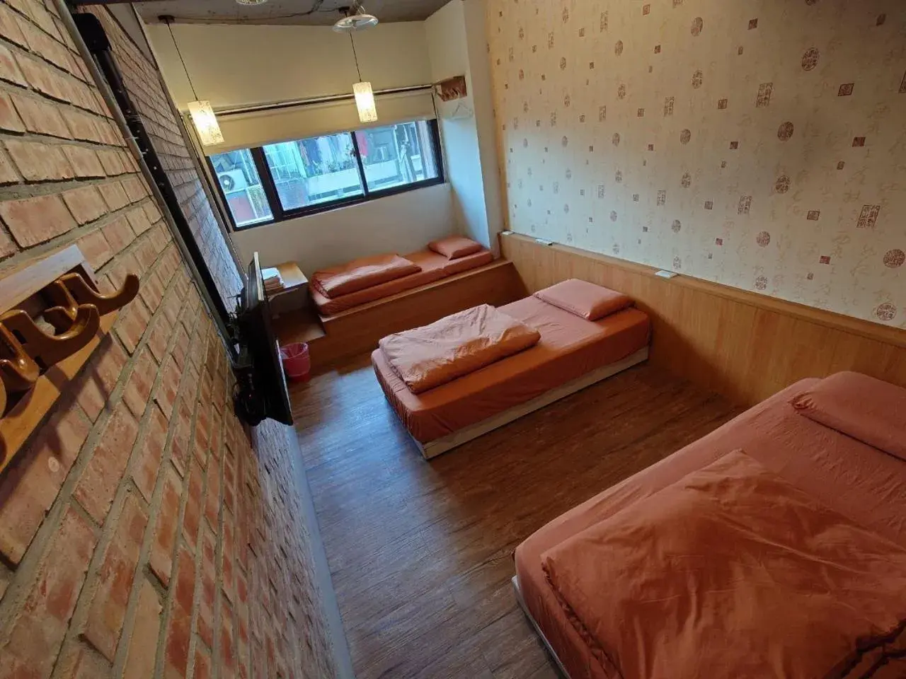 Triple Room with Private Bathroom (3 Single Beds) in Formosa 101 Triple Room with Private Bathroom (3 Single Beds) in Formosa 101