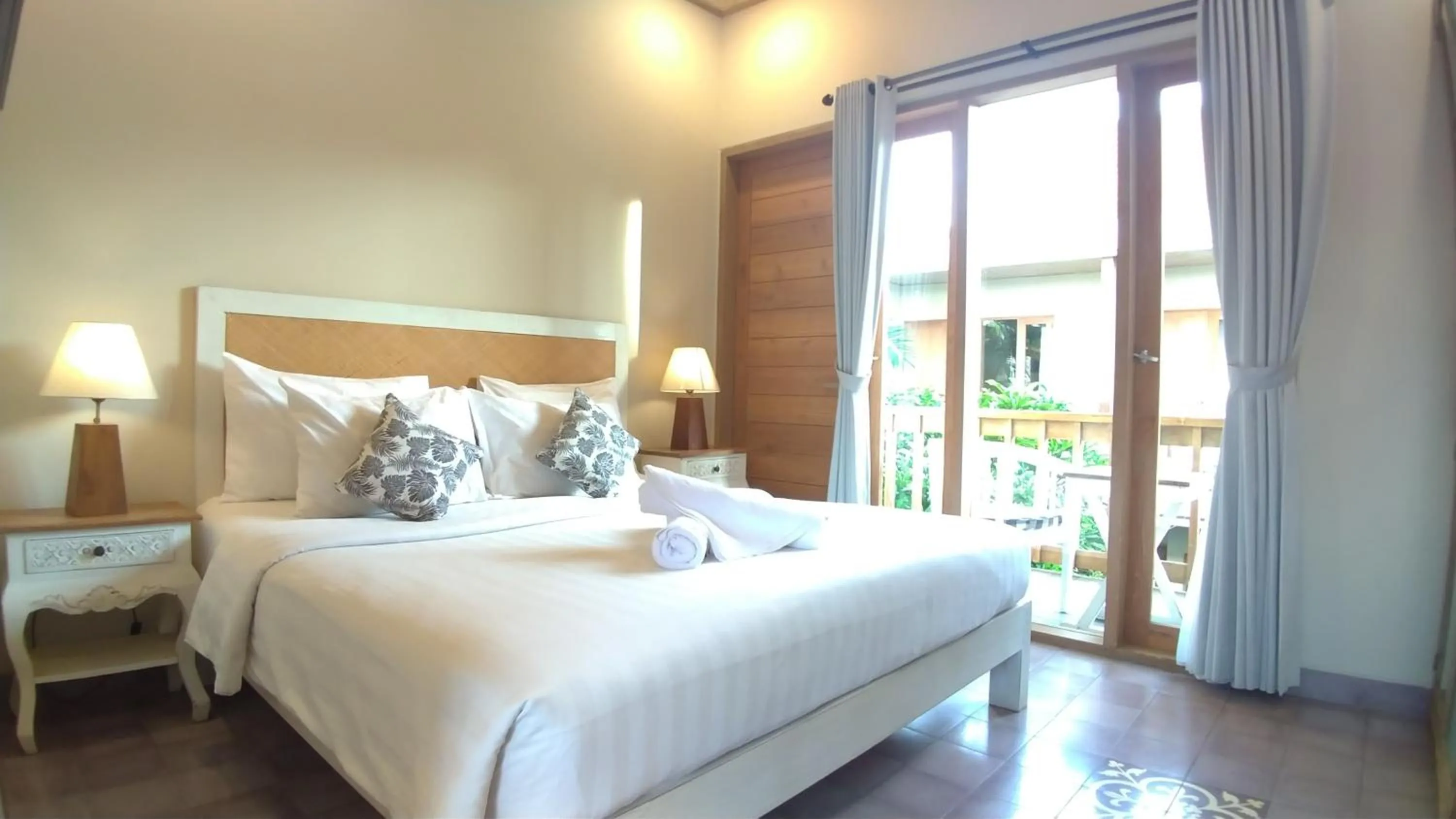 Photo of the whole room, Bed in Jukung Guest House