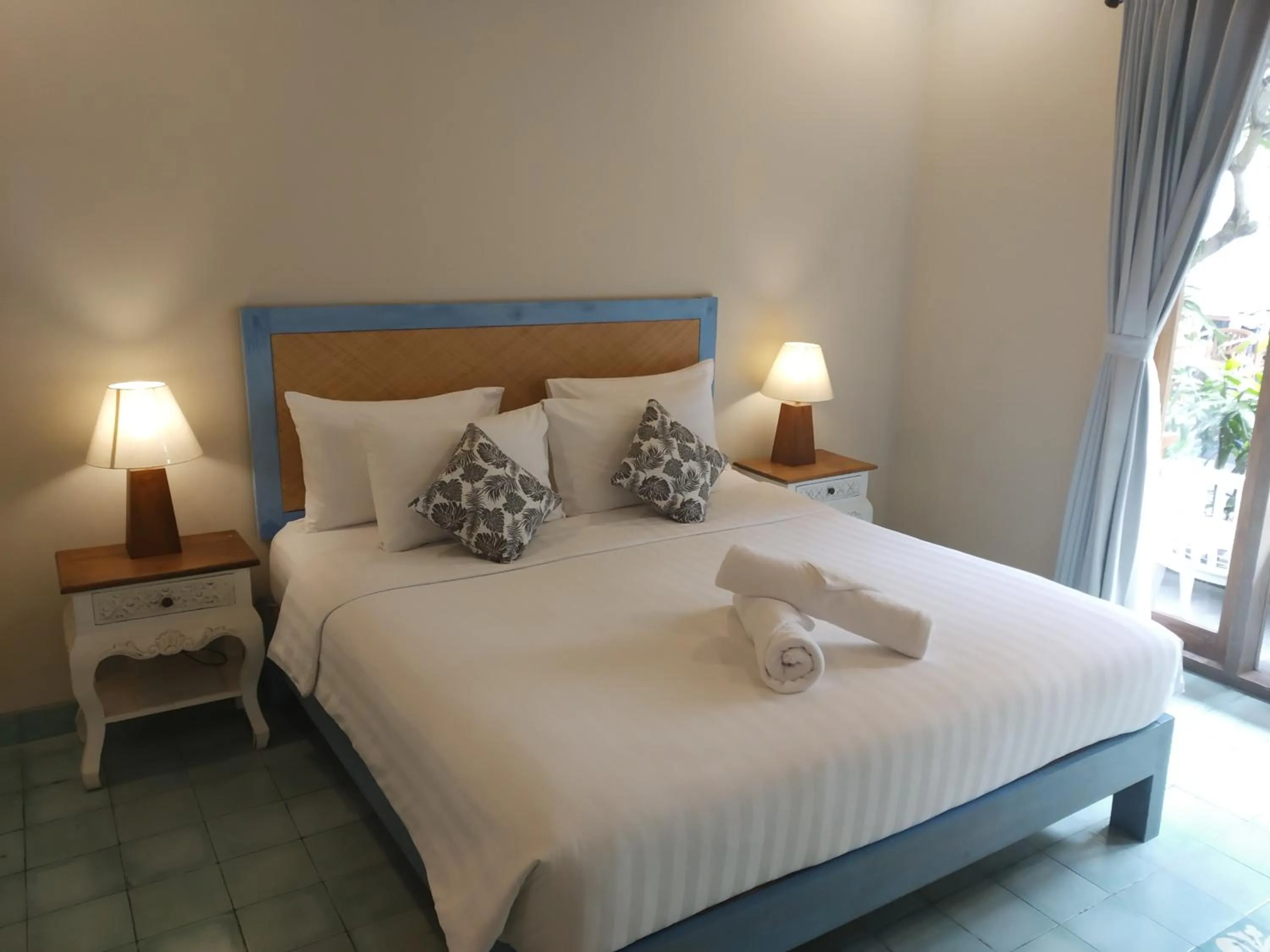 Photo of the whole room, Bed in Jukung Guest House