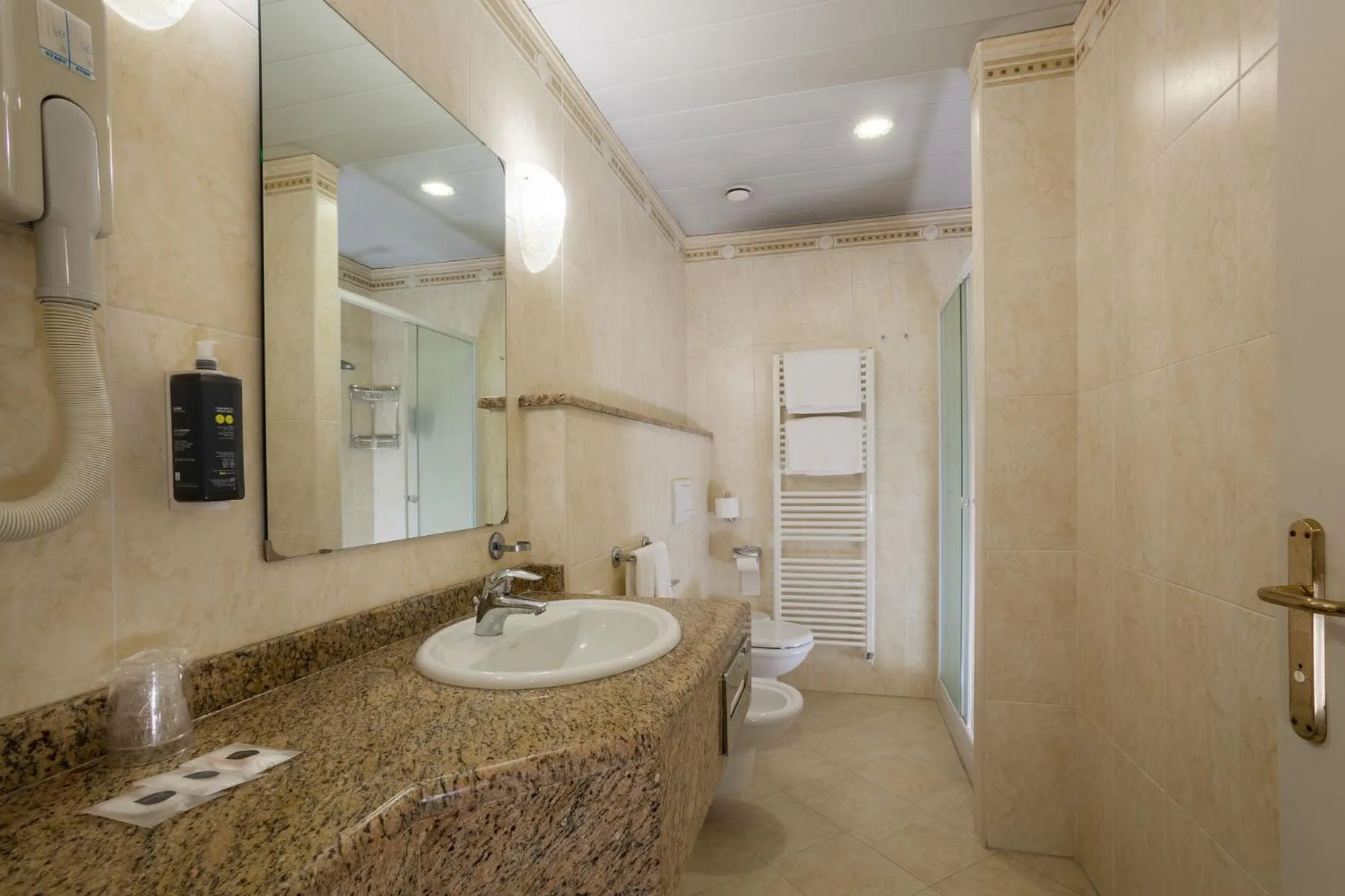 Shower in Hotel Firenze