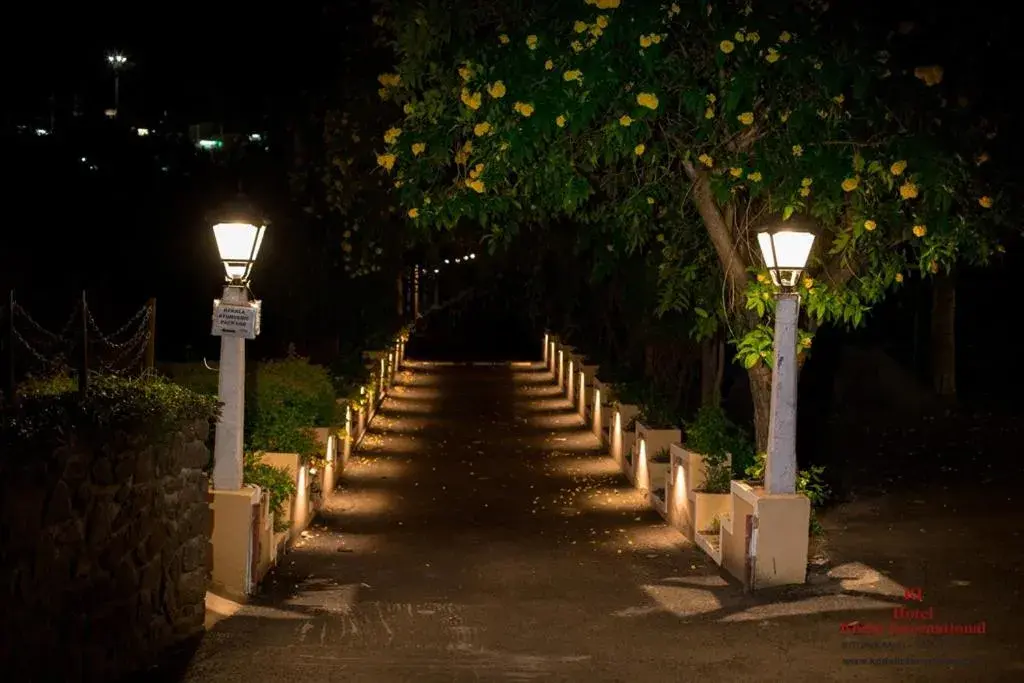 Patio in Hotel Kodai International Patio in Hotel Kodai International