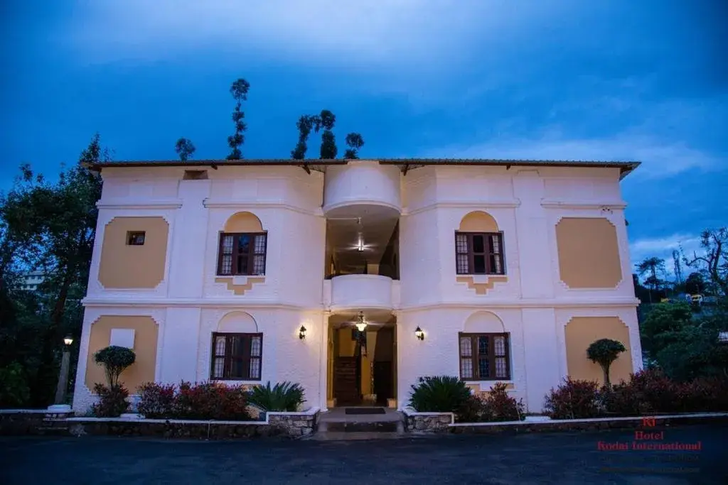 Property building in Hotel Kodai International Property building in Hotel Kodai International