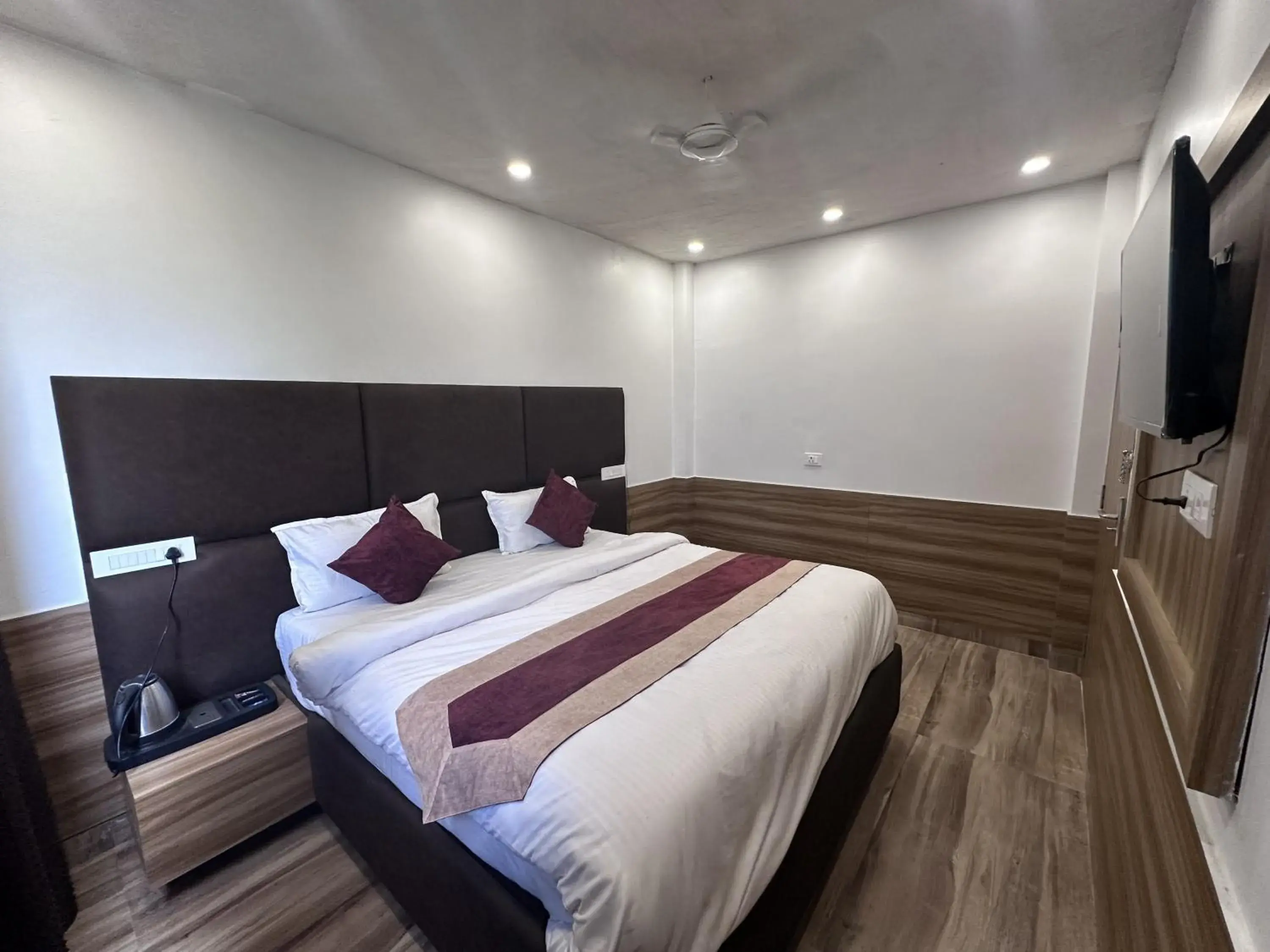 Bedroom, Bed in Hotel Obsidian Red Bedroom, Bed in Hotel Obsidian Red