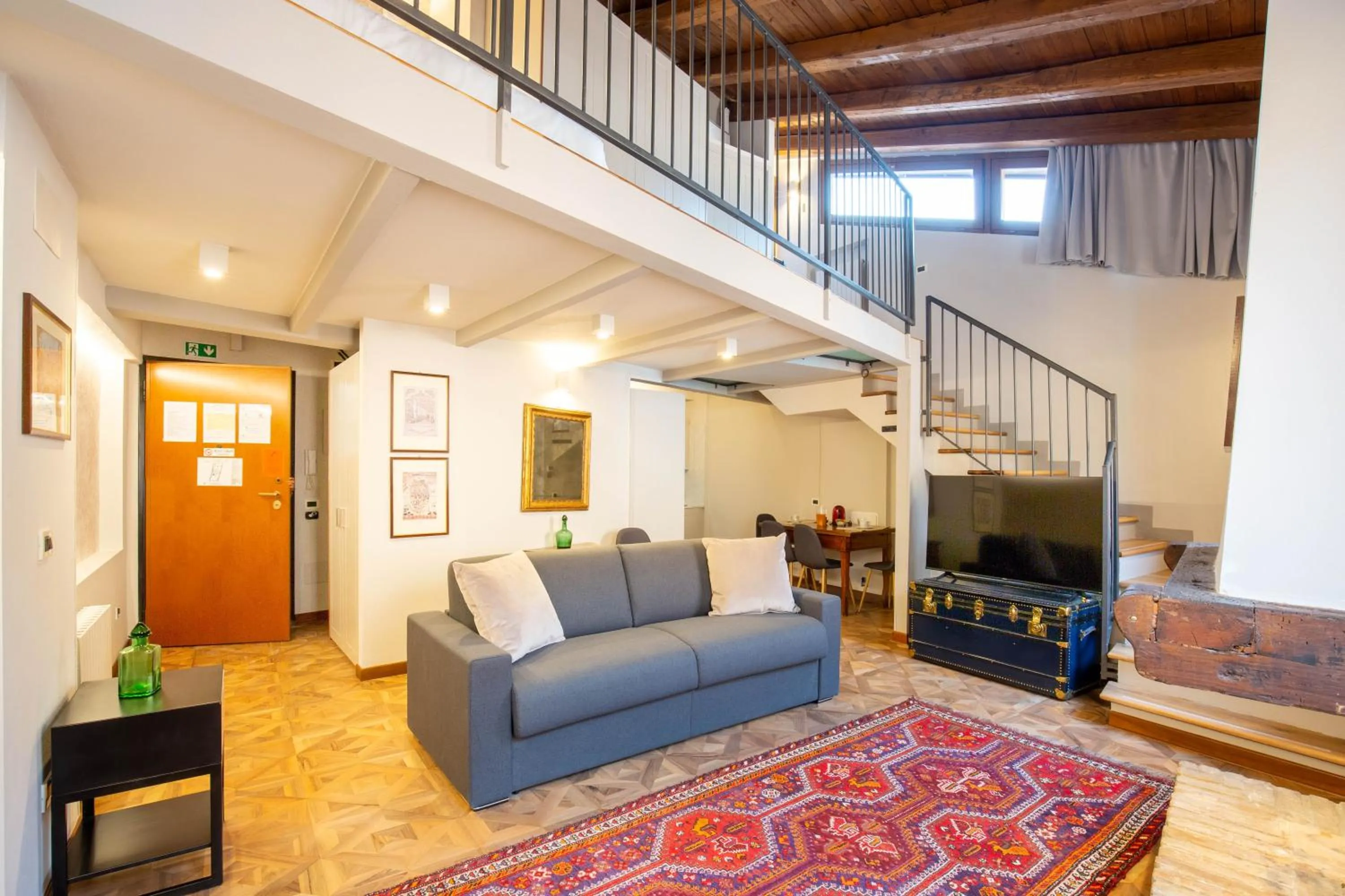 Living room in BolognaRoomscom - Falegnami Boutique