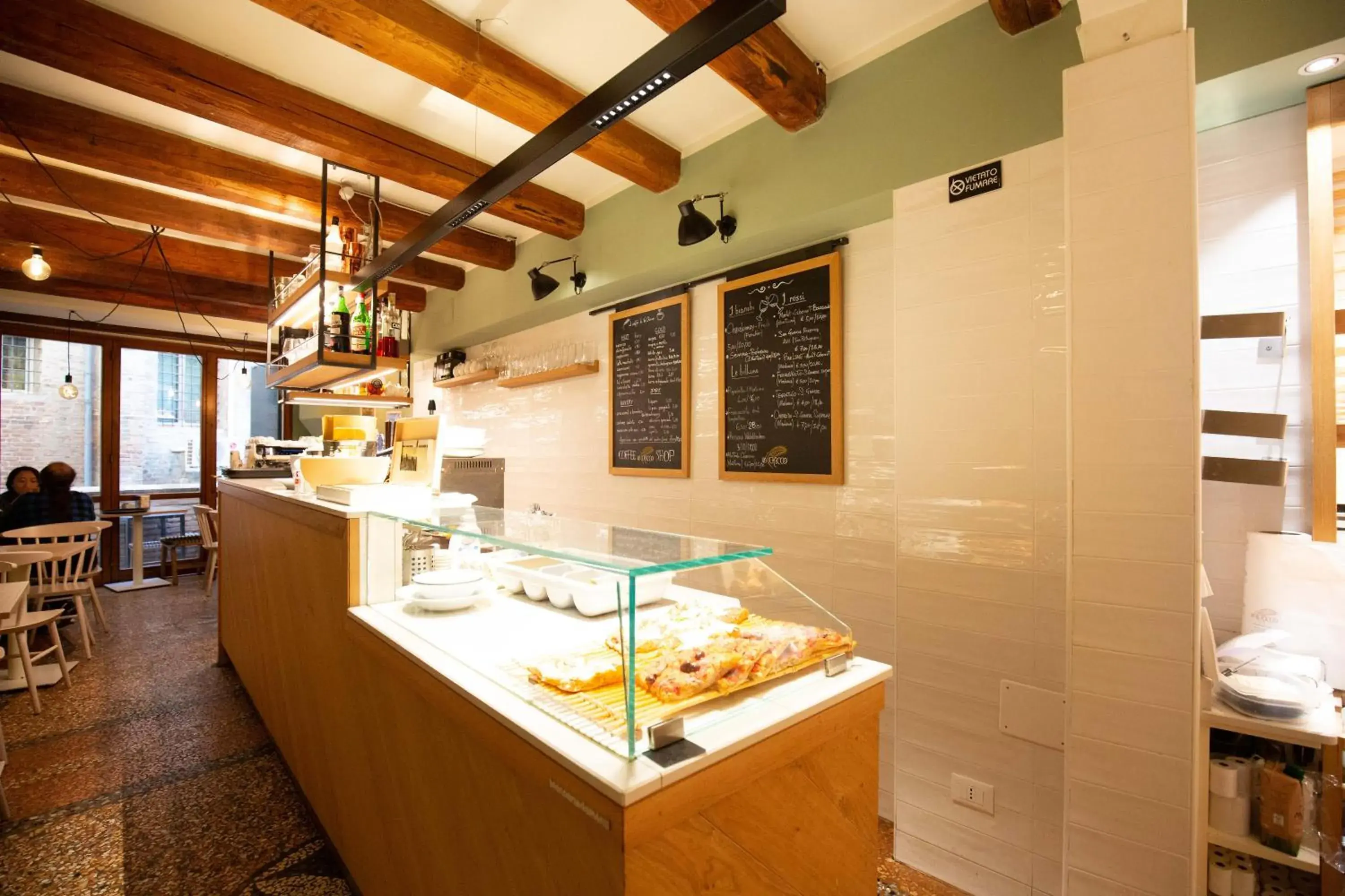 Restaurant/places to eat in BolognaRoomscom - Falegnami Boutique Restaurant/places to eat in BolognaRoomscom - Falegnami Boutique