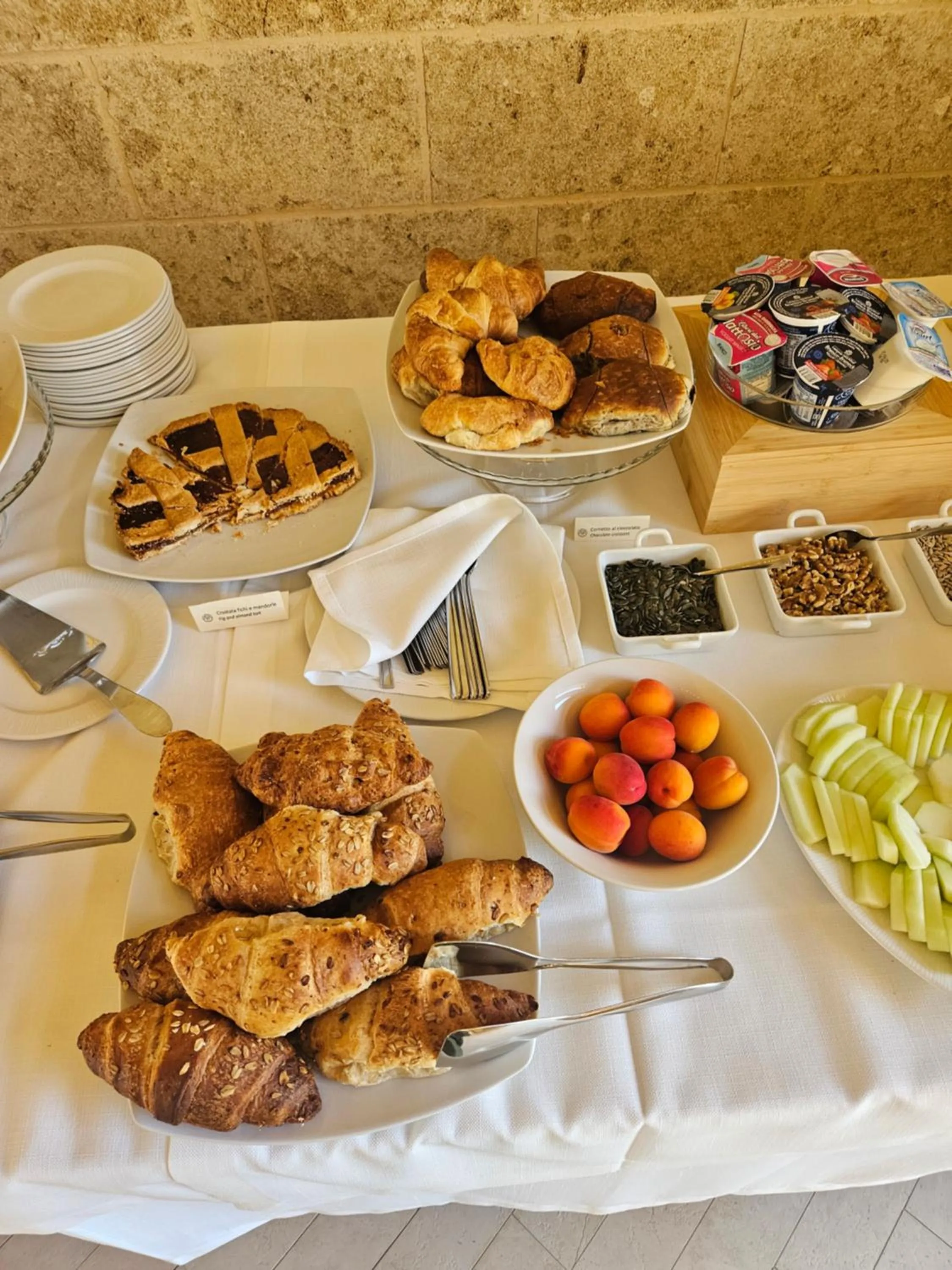 Continental breakfast in Secolario Masseria del Viverbene