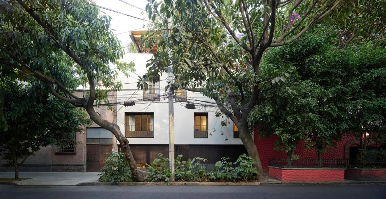 Property building in Hotel Dama