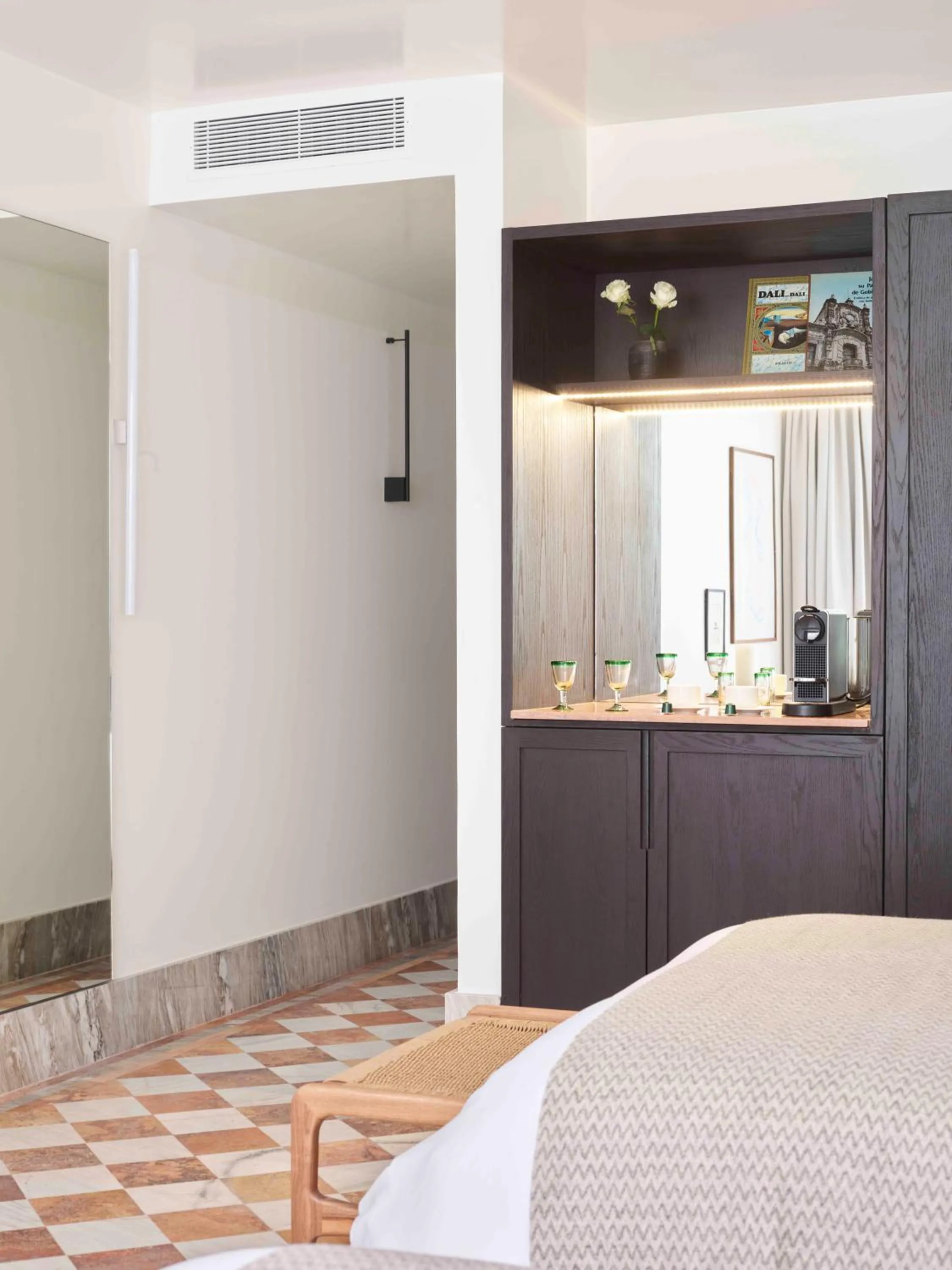 Coffee/tea facilities in Hotel Dama