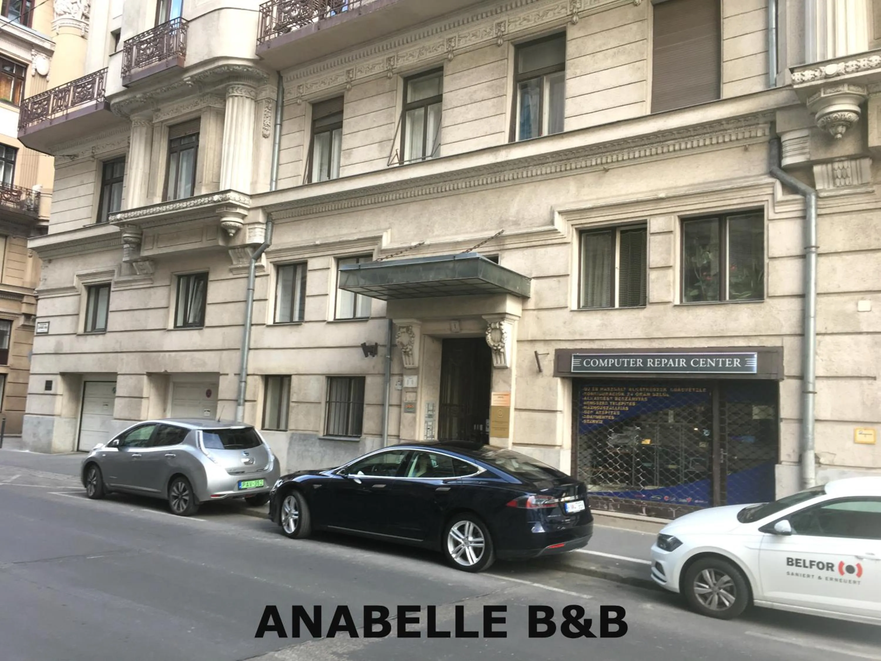 Facade/entrance in Anabelle Bed and Budapest
