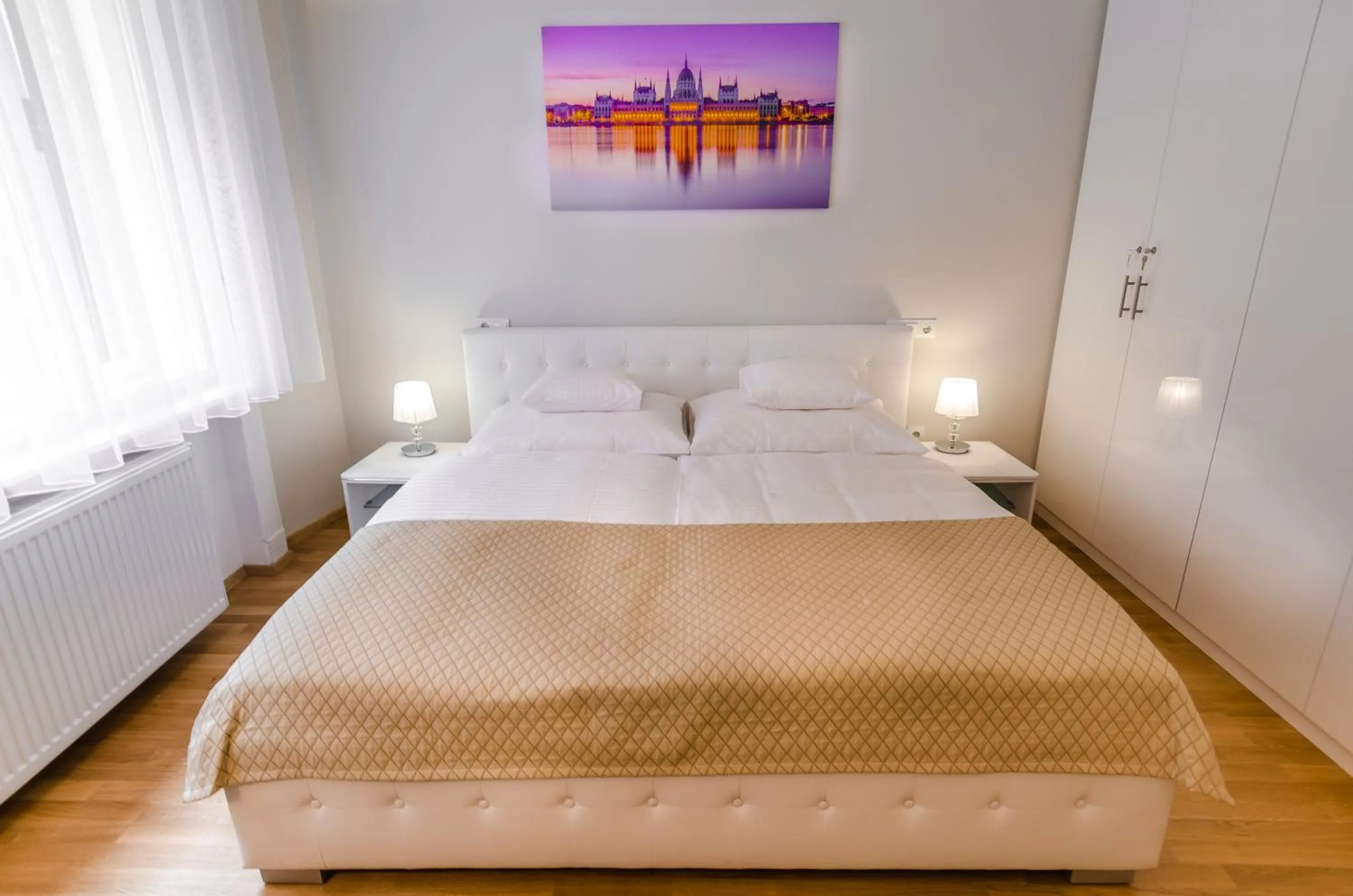 Bedroom, Bed in Anabelle Bed and Budapest