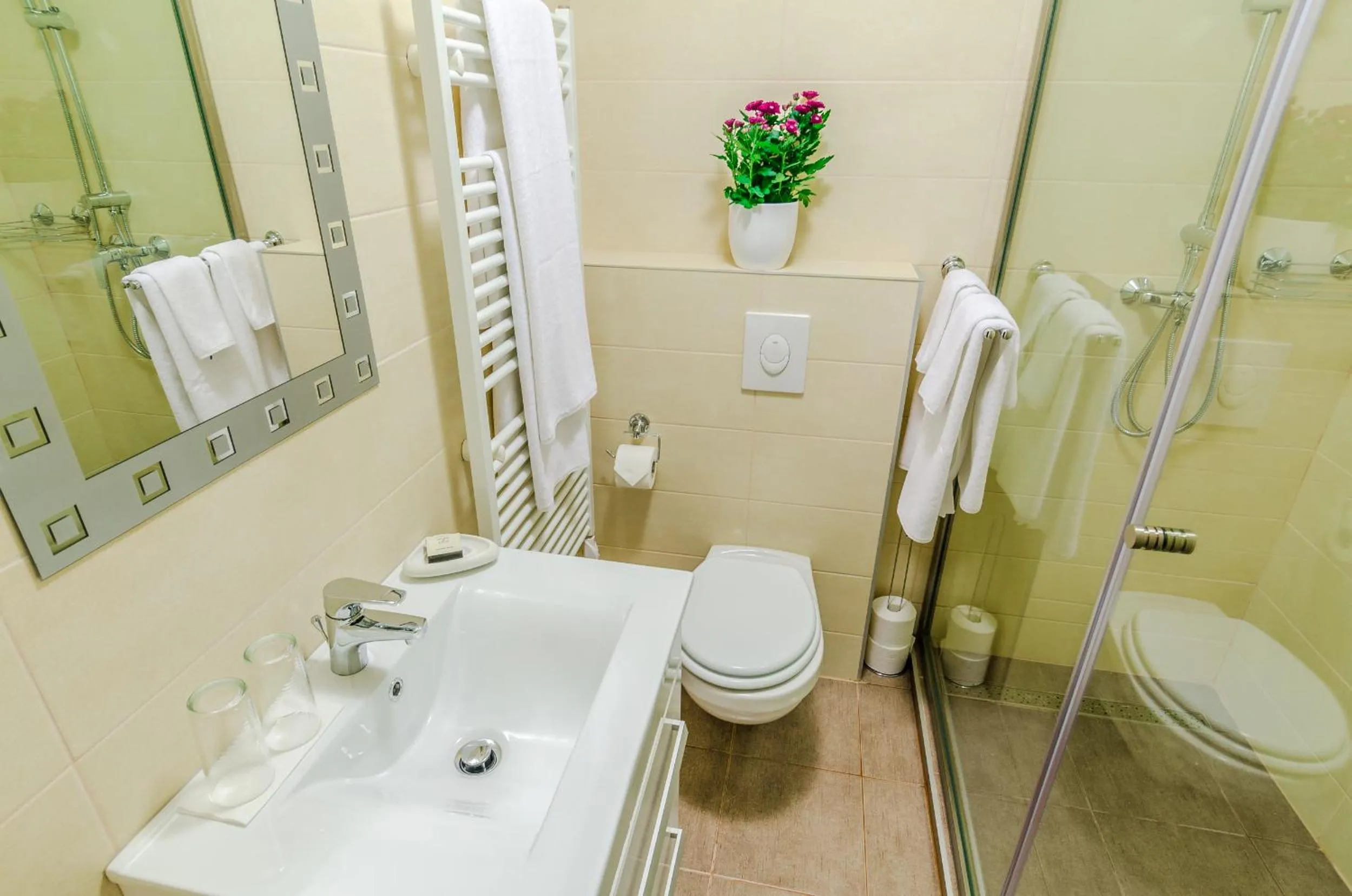 Bathroom in Anabelle Bed and Budapest