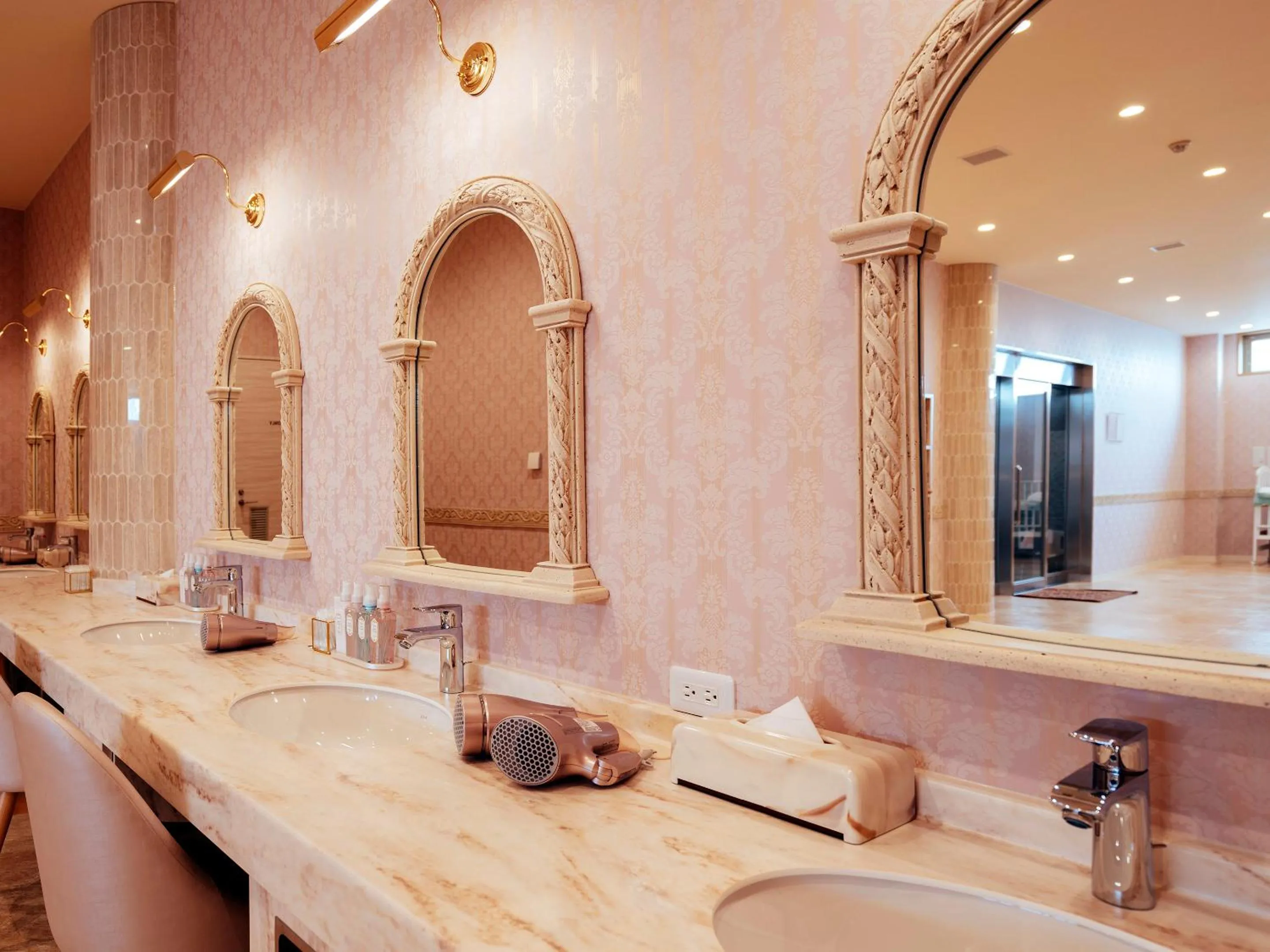 Hot Spring Bath in Tokachi Nakasatsunai Glamping Resort Feriendorf