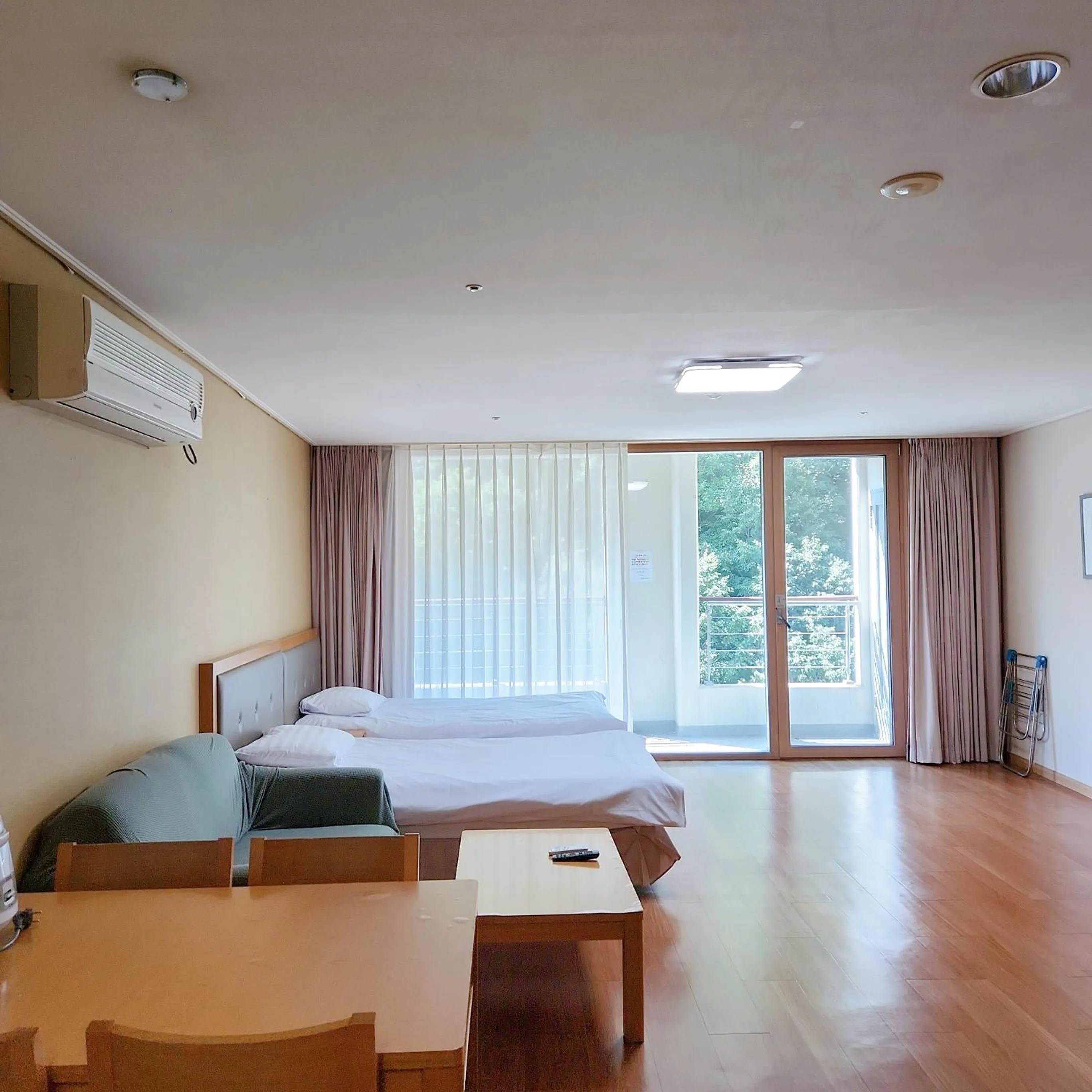 Property building, Bed in Jeongseon Mayhills Resort
