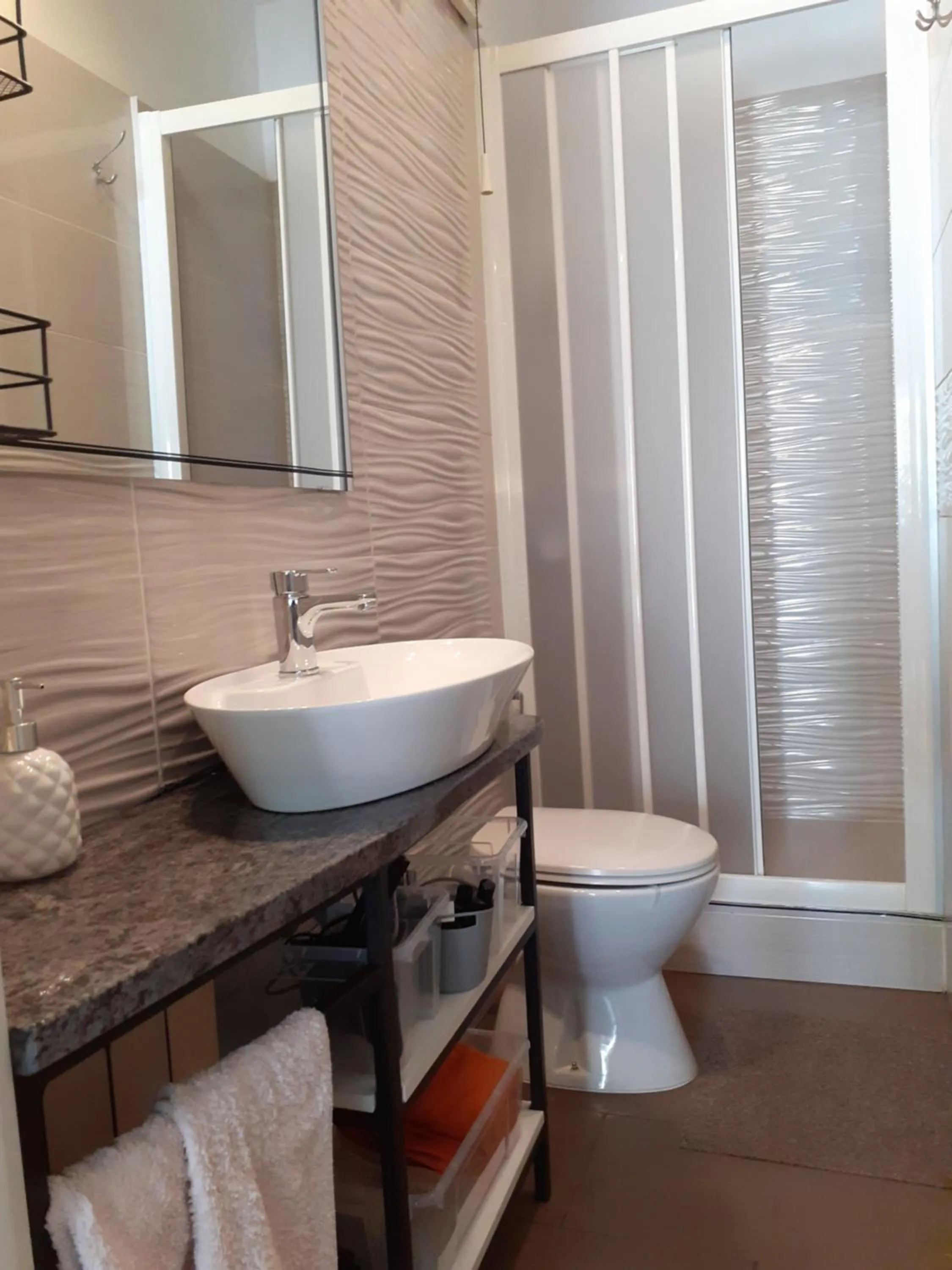 Shower in Apartment Norma