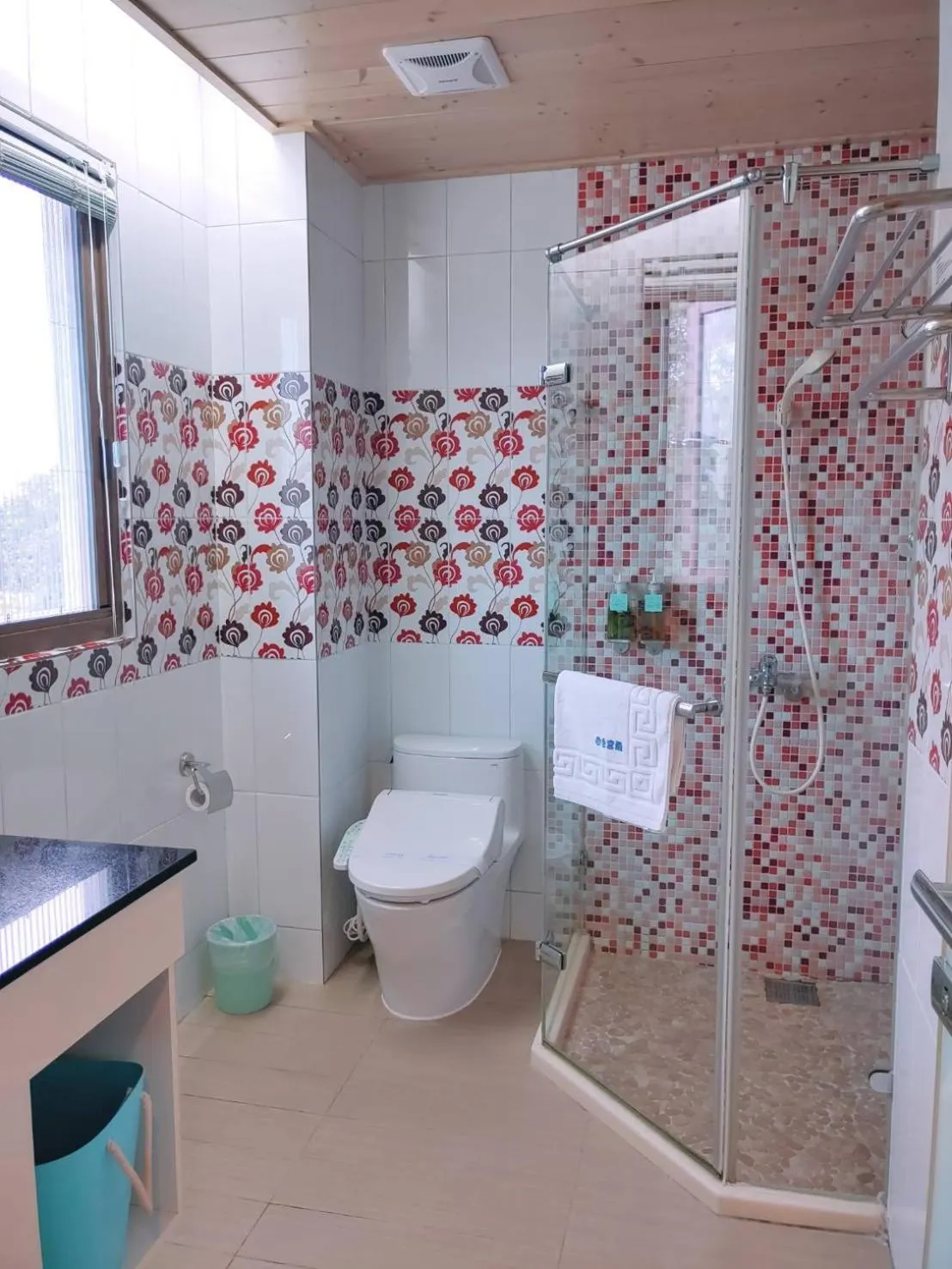 Bathroom in White Palace B&B