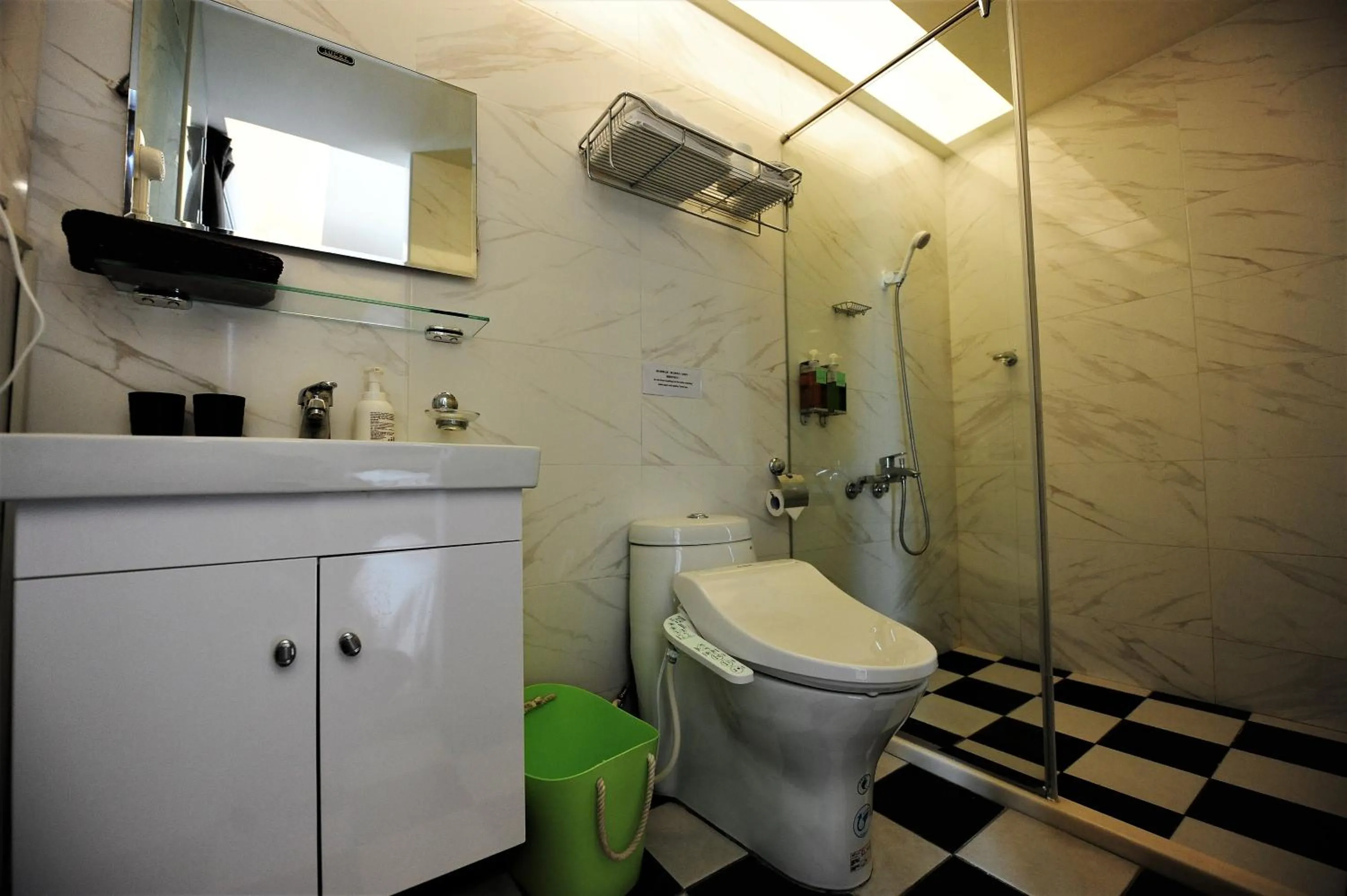 Bathroom in White Palace B&B