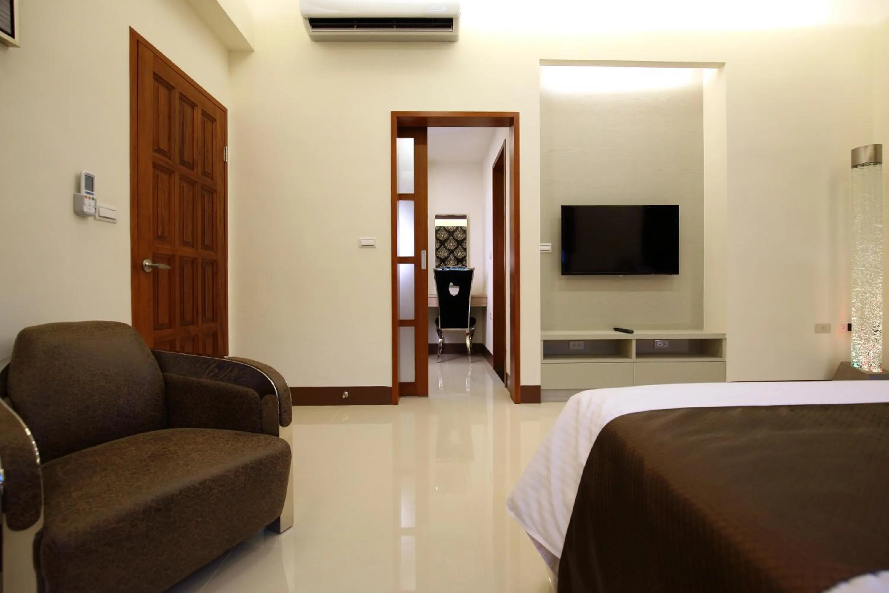 Photo of the whole room in White Palace B&B